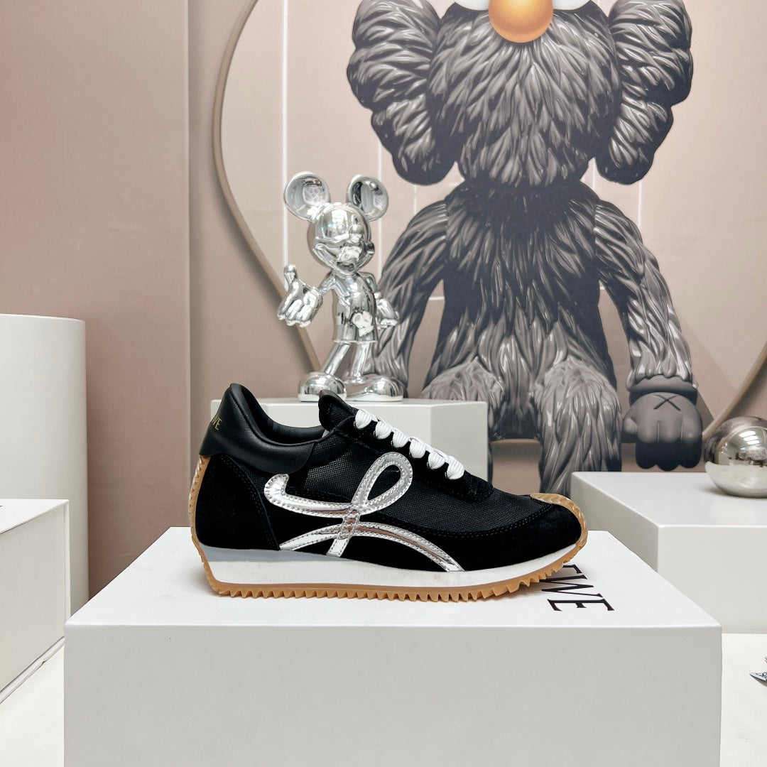 FLOW RUNNER SNEAKER IN BLACK SUEDE AND SHEEPSKIN - 35