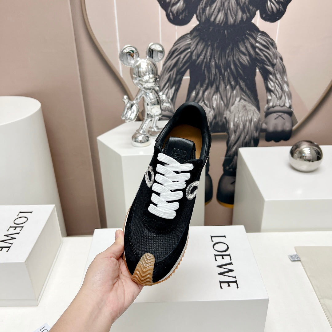 FLOW RUNNER SNEAKER IN BLACK SUEDE AND SHEEPSKIN - 35
