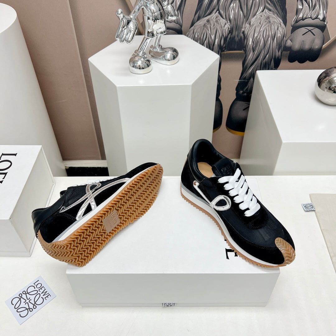 FLOW RUNNER SNEAKER IN BLACK SUEDE AND SHEEPSKIN - 35