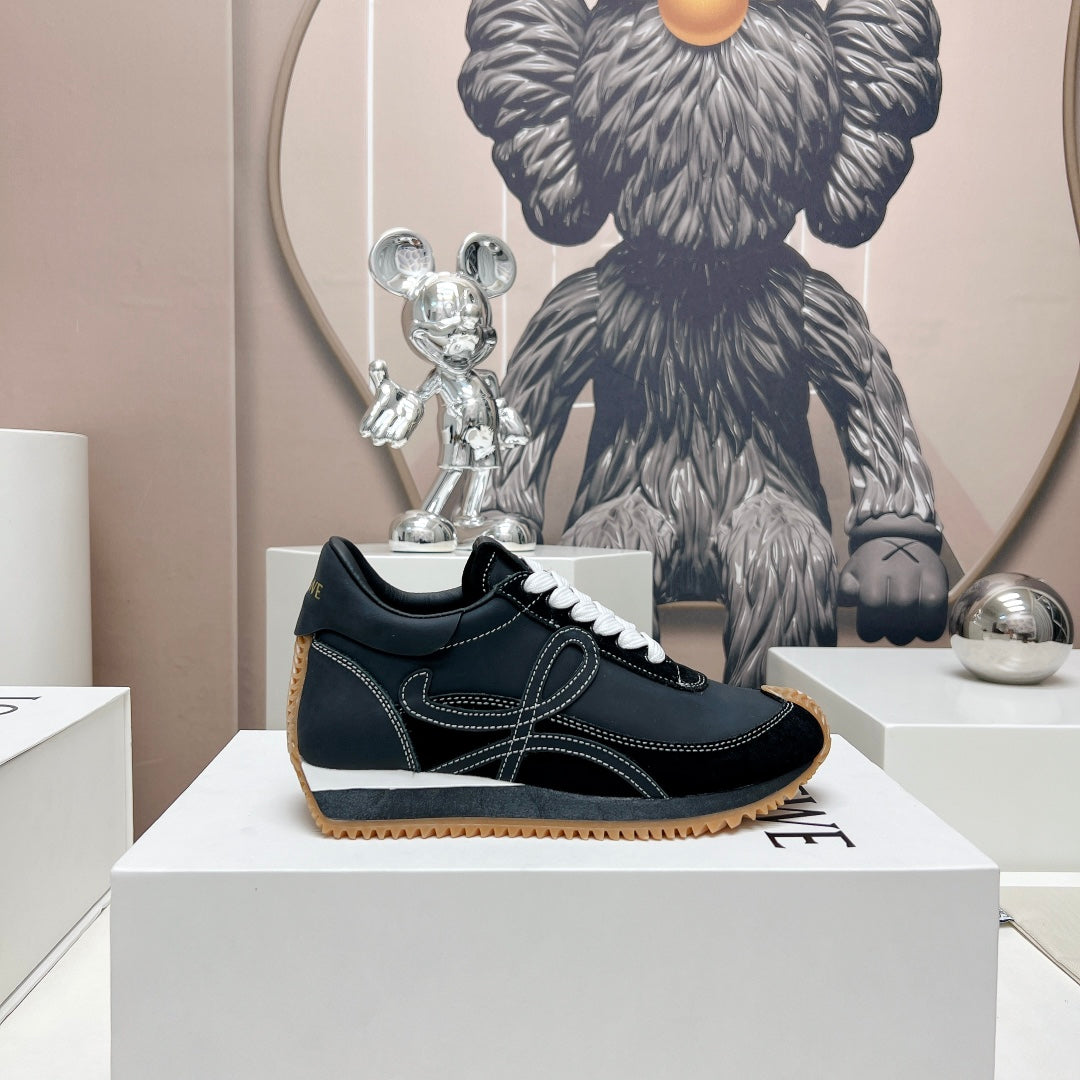 FLOW RUNNER SNEAKER IN FULL BLACK SUEDE AND SHEEPSKIN - 35
