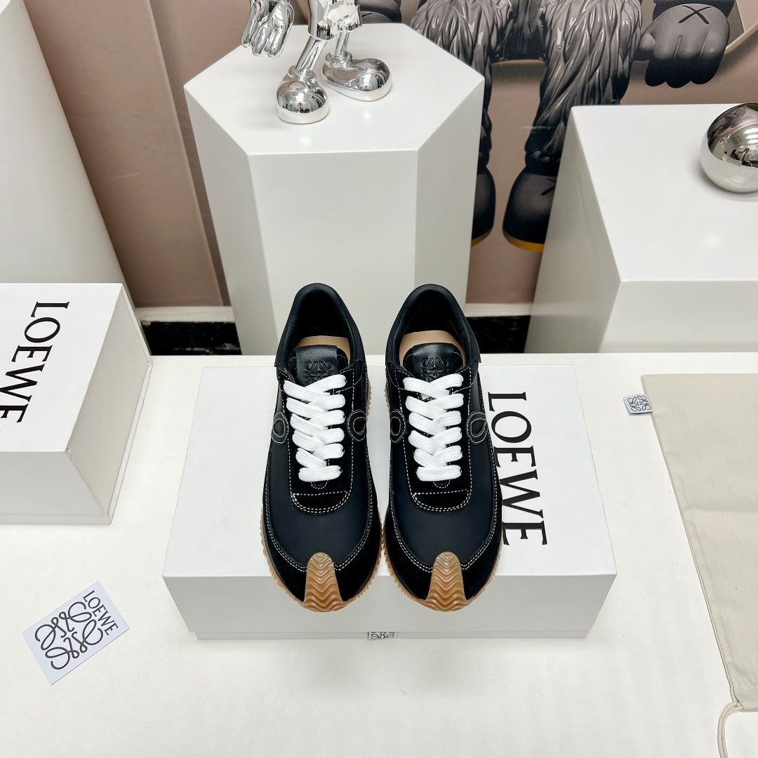 FLOW RUNNER SNEAKER IN FULL BLACK SUEDE AND SHEEPSKIN - 35