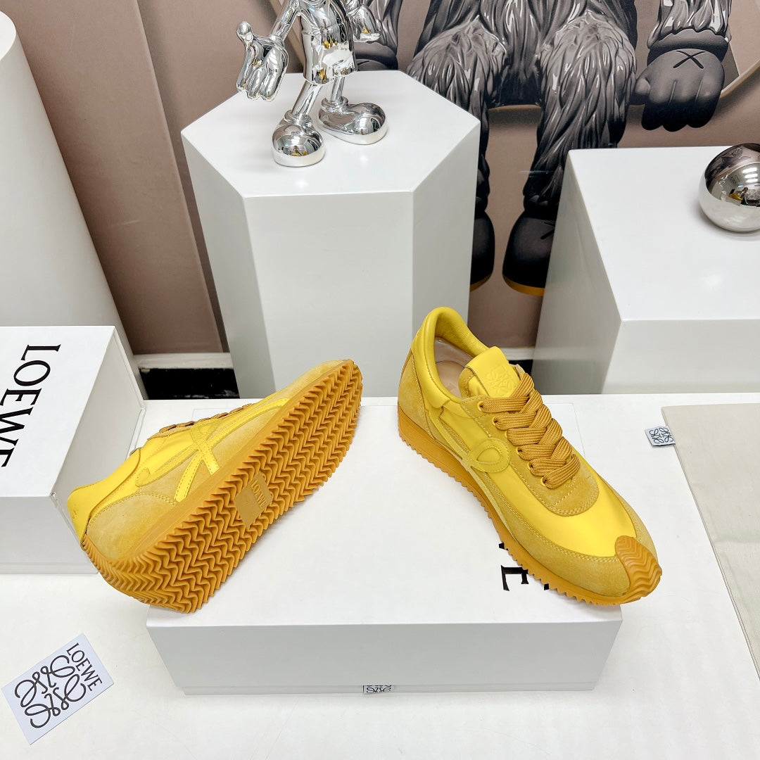 FLOW RUNNER SNEAKER IN SUN YELLOW SUEDE AND SHEEPSKIN - 35