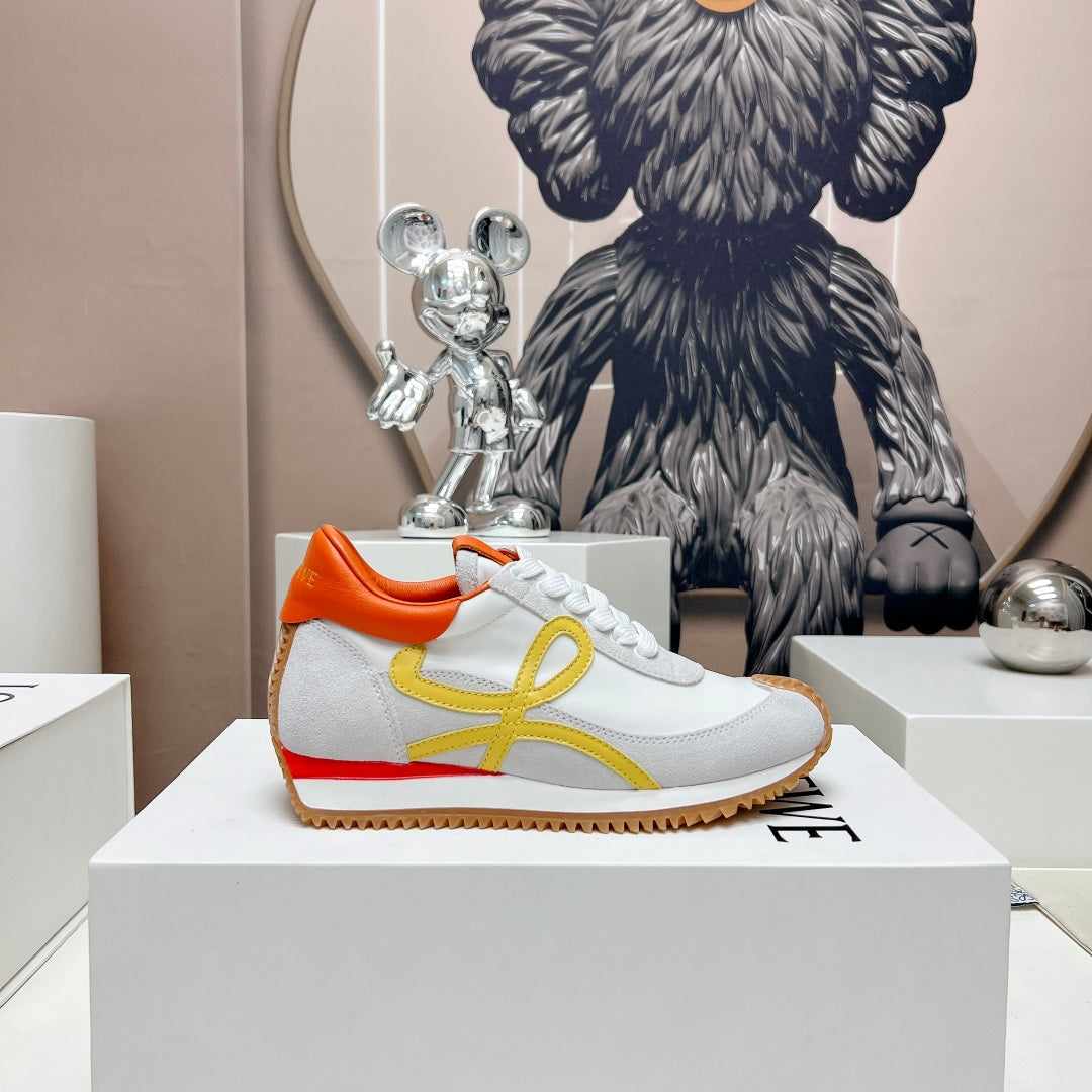 FLOW RUNNER SNEAKER IN PALE GRAY MIX VIVID ORANGE SUEDE AND SHEEPSKIN - 35