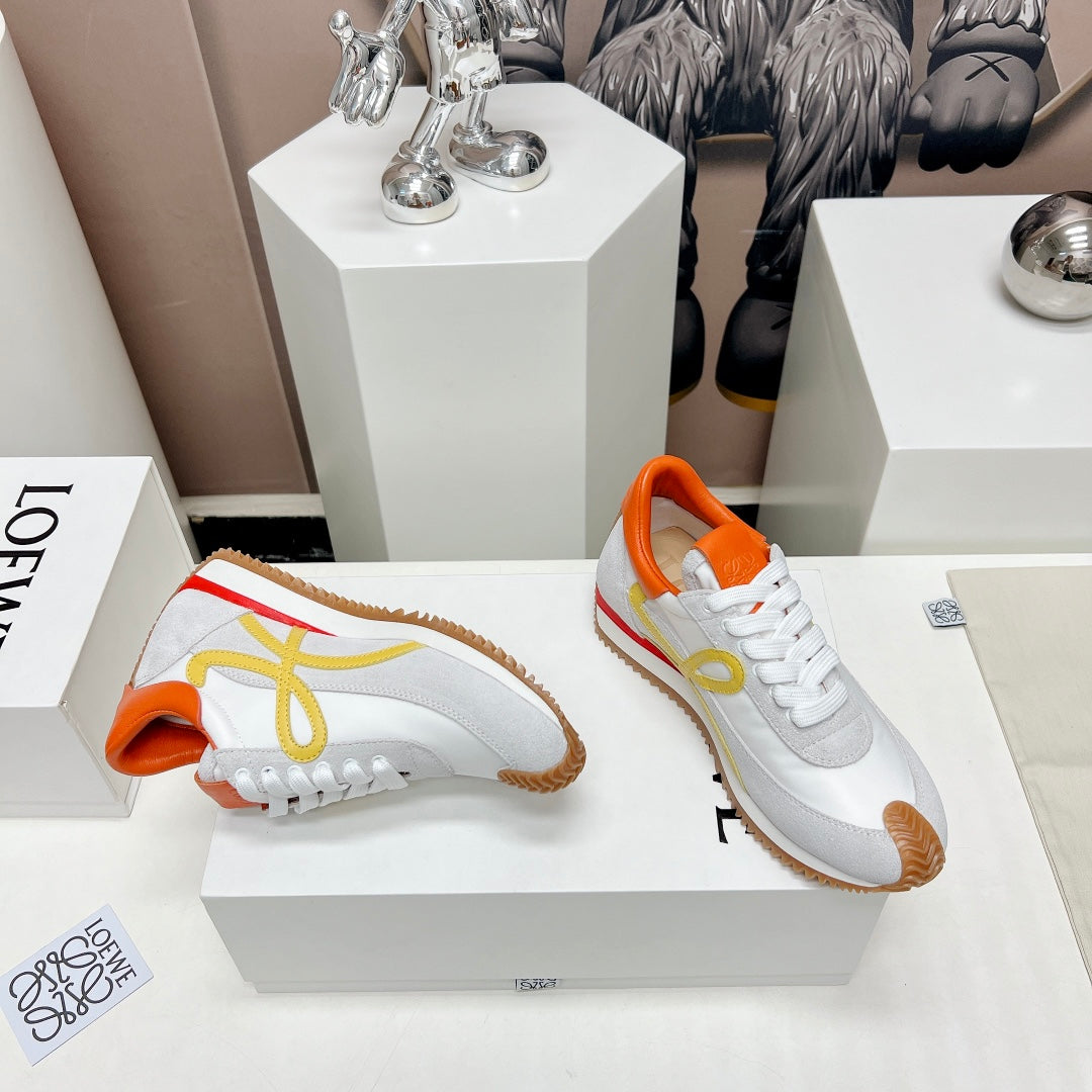 FLOW RUNNER SNEAKER IN PALE GRAY MIX VIVID ORANGE SUEDE AND SHEEPSKIN - 35