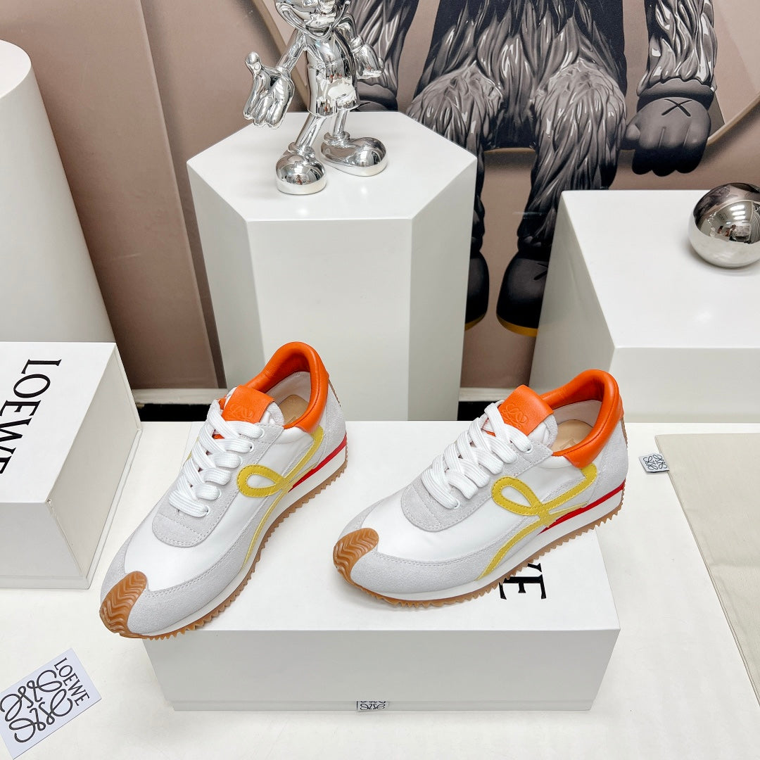FLOW RUNNER SNEAKER IN PALE GRAY MIX VIVID ORANGE SUEDE AND SHEEPSKIN - 35