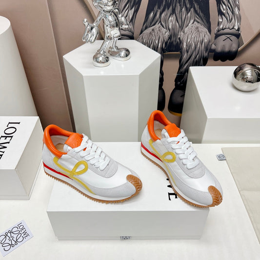 FLOW RUNNER SNEAKER IN PALE GRAY MIX VIVID ORANGE SUEDE AND SHEEPSKIN - 35