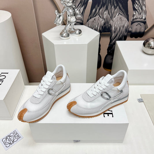 FLOW RUNNER SNEAKER IN WHITE IVORY SUEDE AND SHEEPSKIN - 35