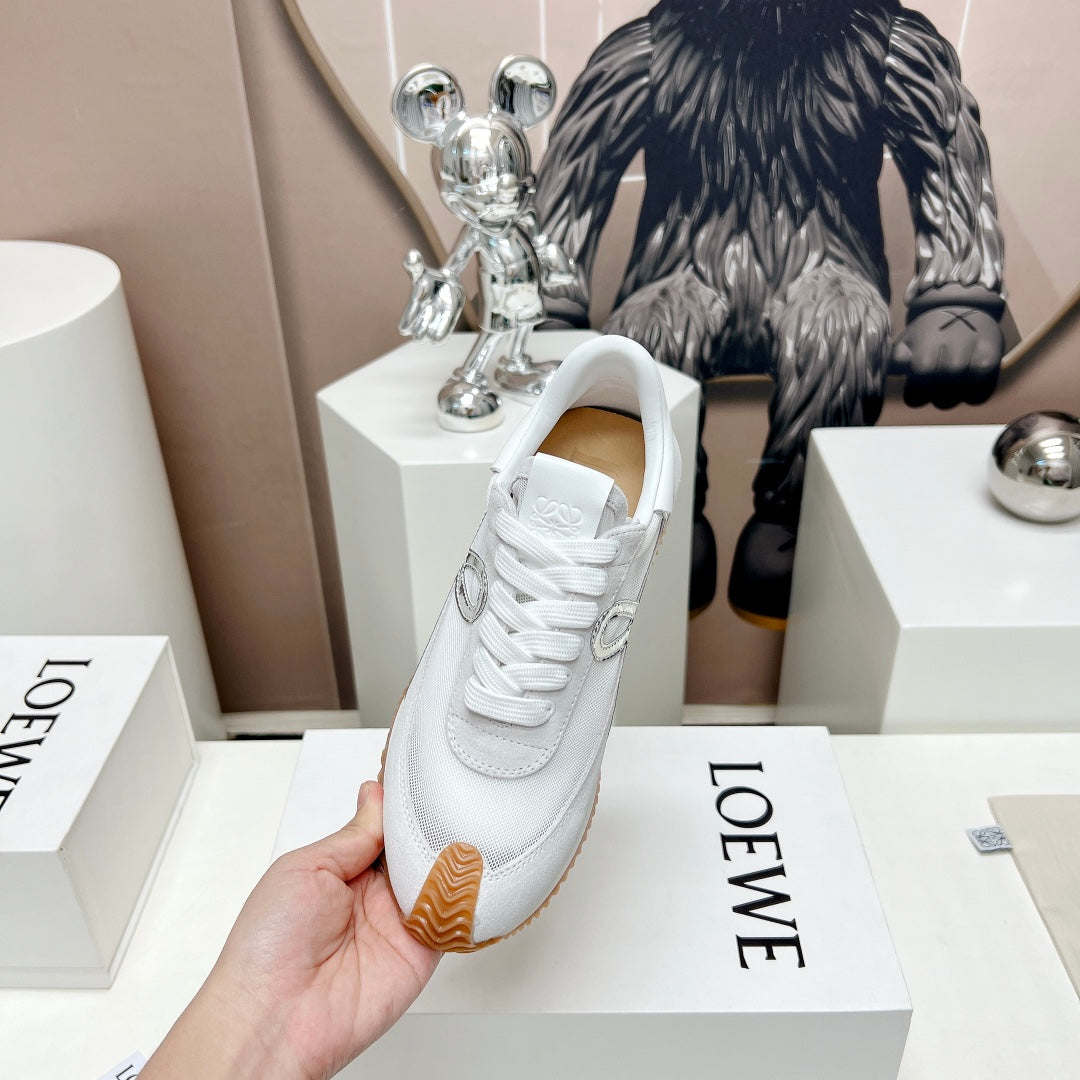 FLOW RUNNER SNEAKER IN WHITE IVORY SUEDE AND SHEEPSKIN - 35