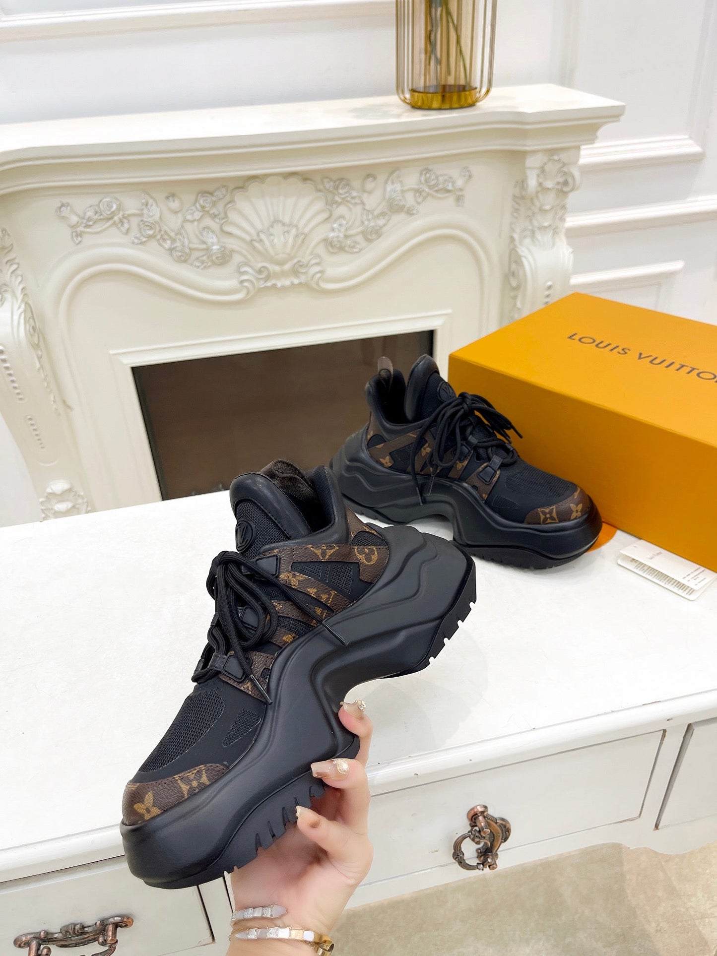 LV ARCHLIGHT 2.0 PLATFORM SNEAKER IN BLACK MIX CHOCOLATE BROWN MIX OF MATERIALS - 35