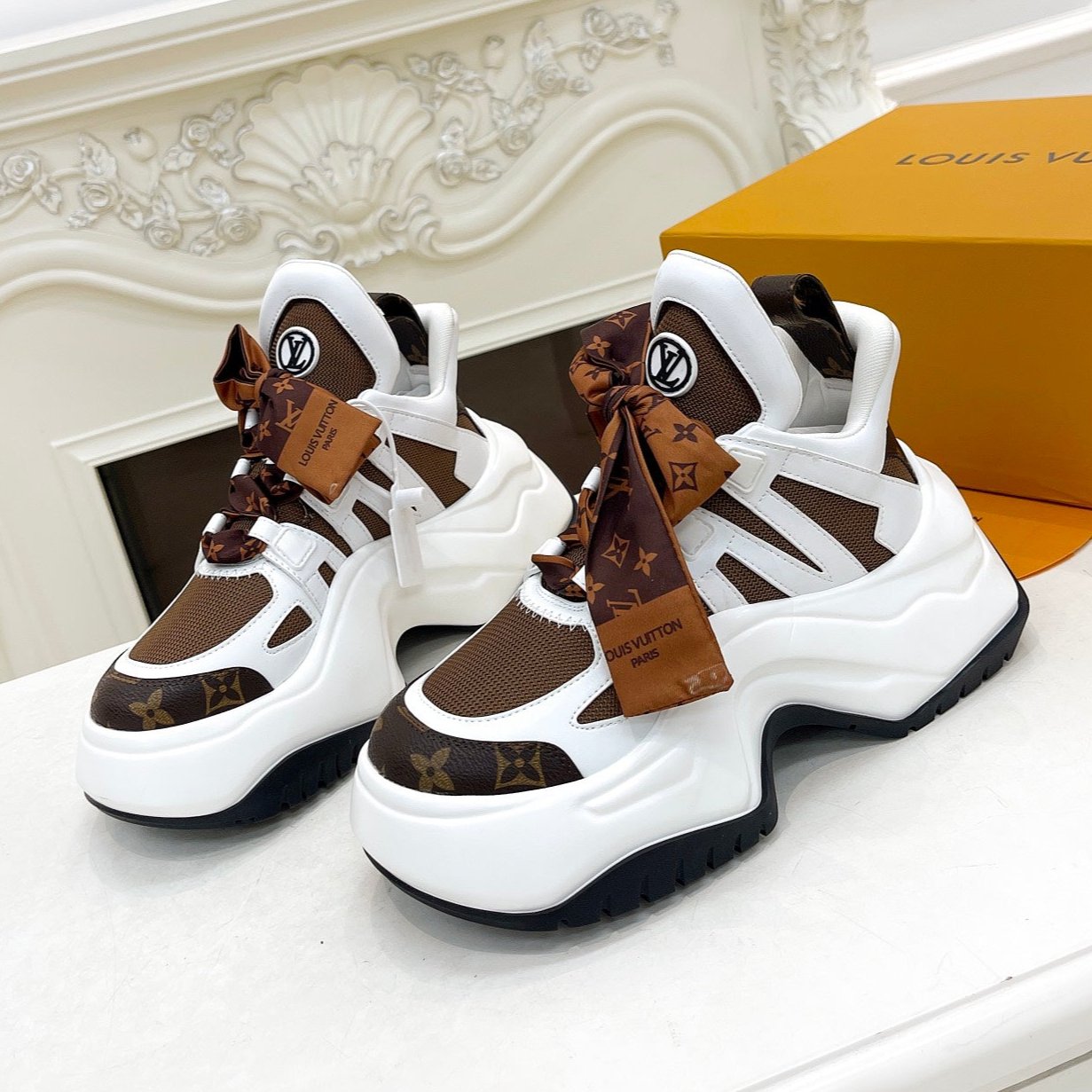 LV ARCHLIGHT 2.0 PLATFORM SNEAKER IN WHITE MIX CHOCOLATE BROWN MIX OF MATERIALS - 35