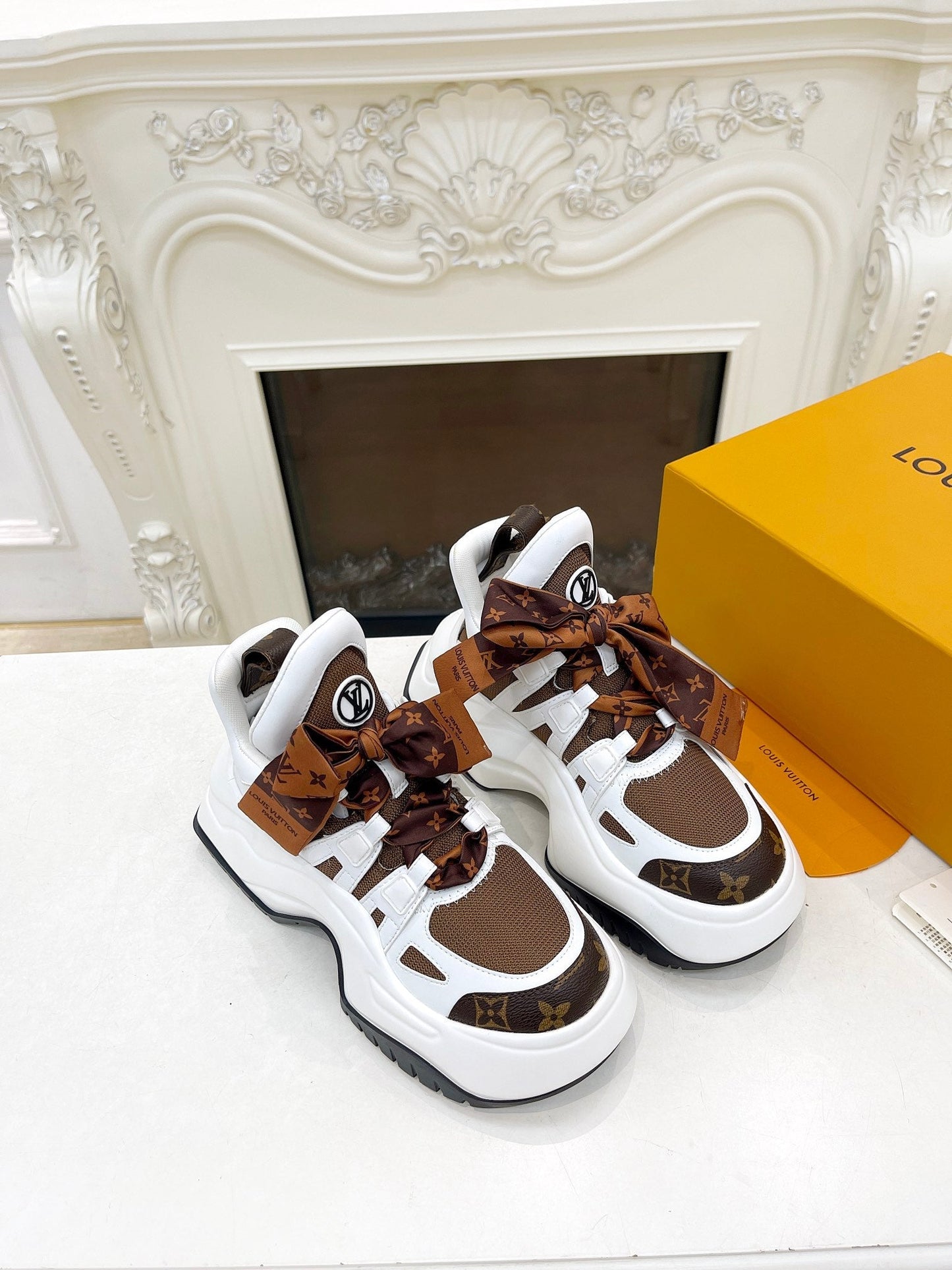 LV ARCHLIGHT 2.0 PLATFORM SNEAKER IN WHITE MIX CHOCOLATE BROWN MIX OF MATERIALS - 35