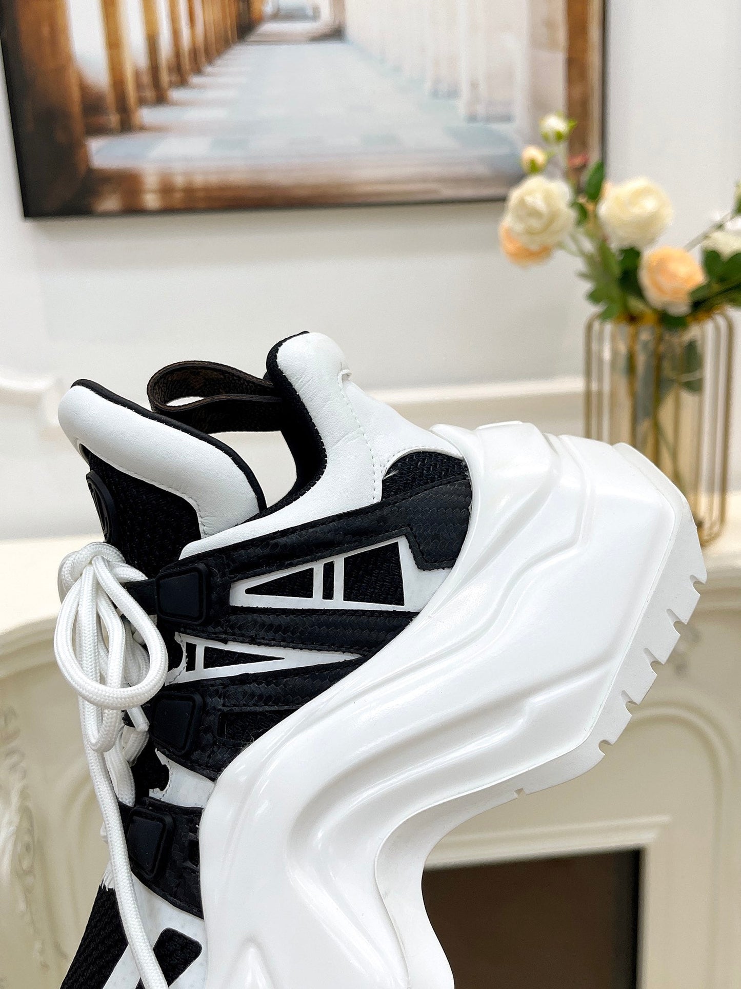 LV ARCHLIGHT 2.0 PLATFORM SNEAKER IN WHITE MIX BLACK MIX OF MATERIALS - 35