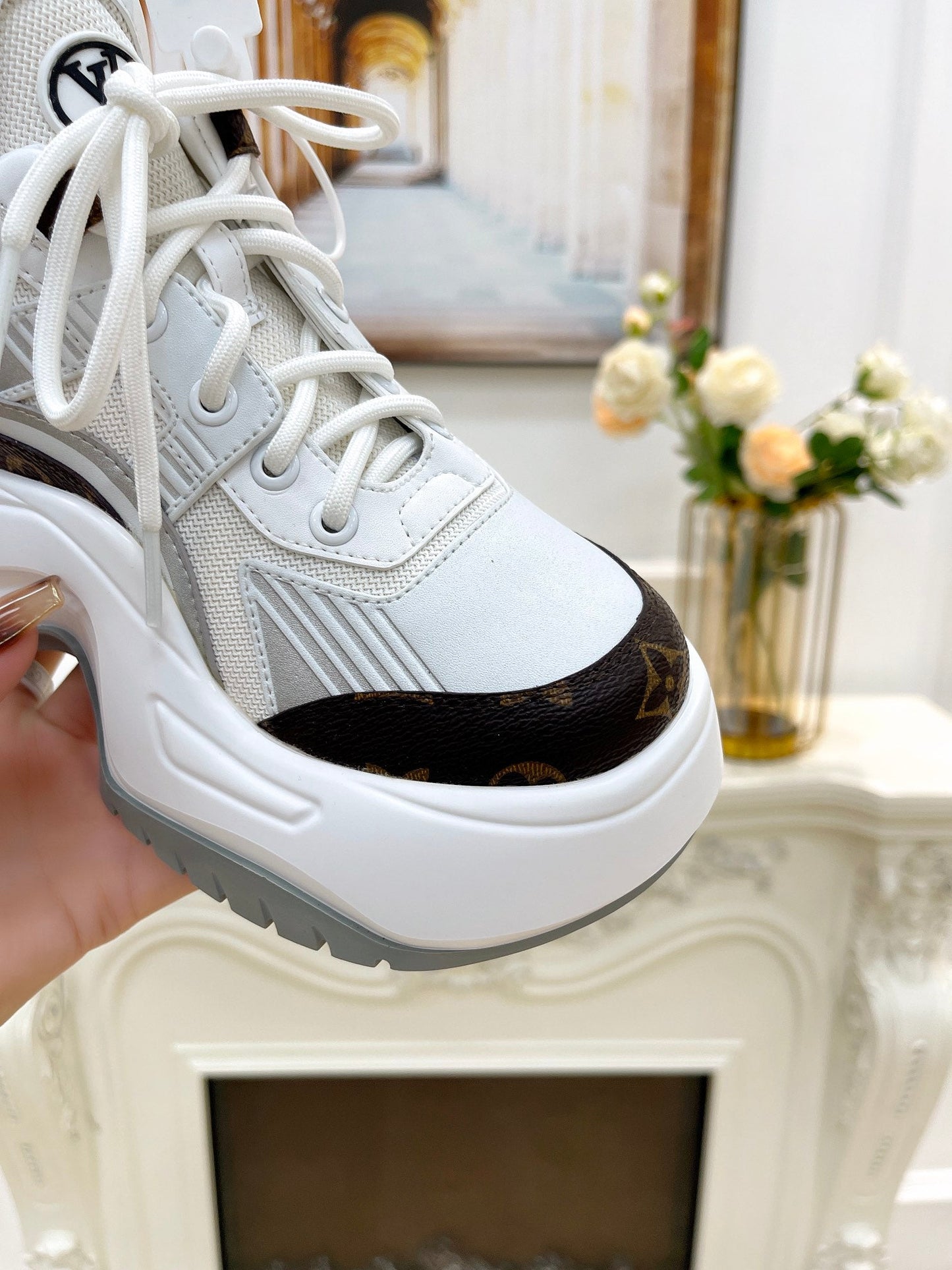 LV ARCHLIGHT 2.0 PLATFORM SNEAKER IN WHITE MIX BROWN MIX OF MATERIALS - 35
