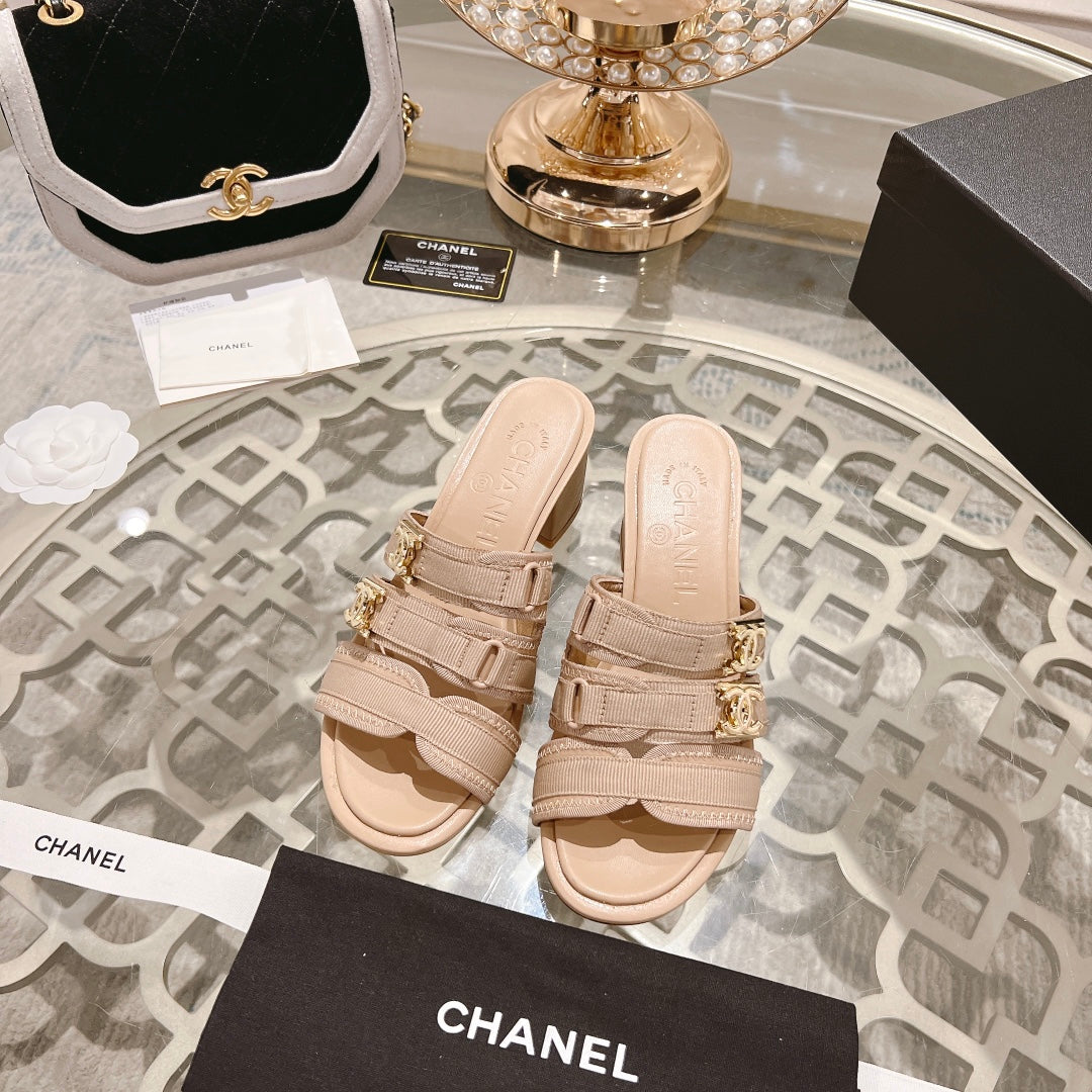 Double C  Xiaoxiang Chain Fabric Head Chunky High Heel Cream Lambskin - 35