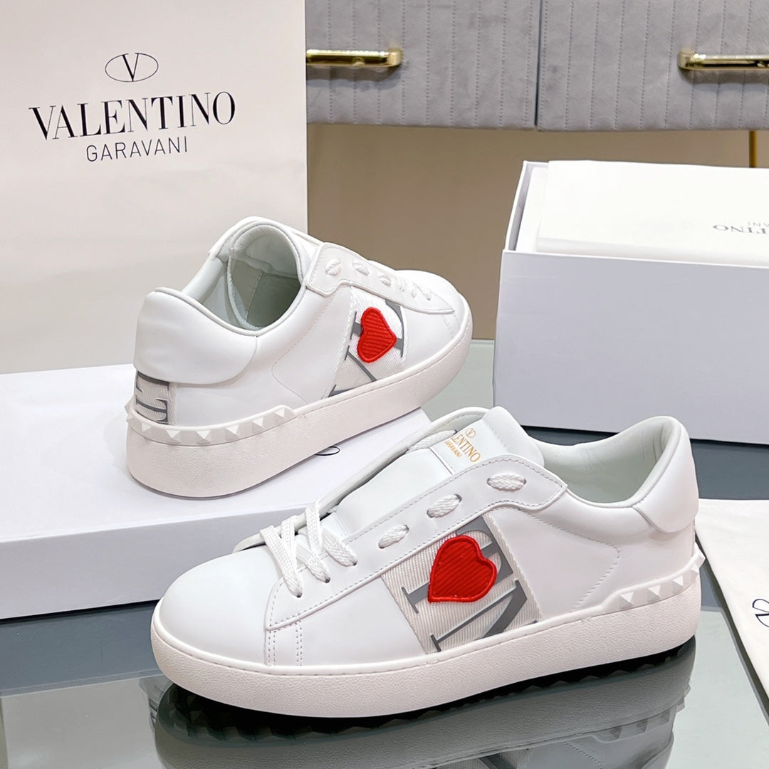 VALENTINO 25S GARAVANI ROCKSTUD UNTITLED SNEAKERS IN WHITE LAMBSKIN - 35