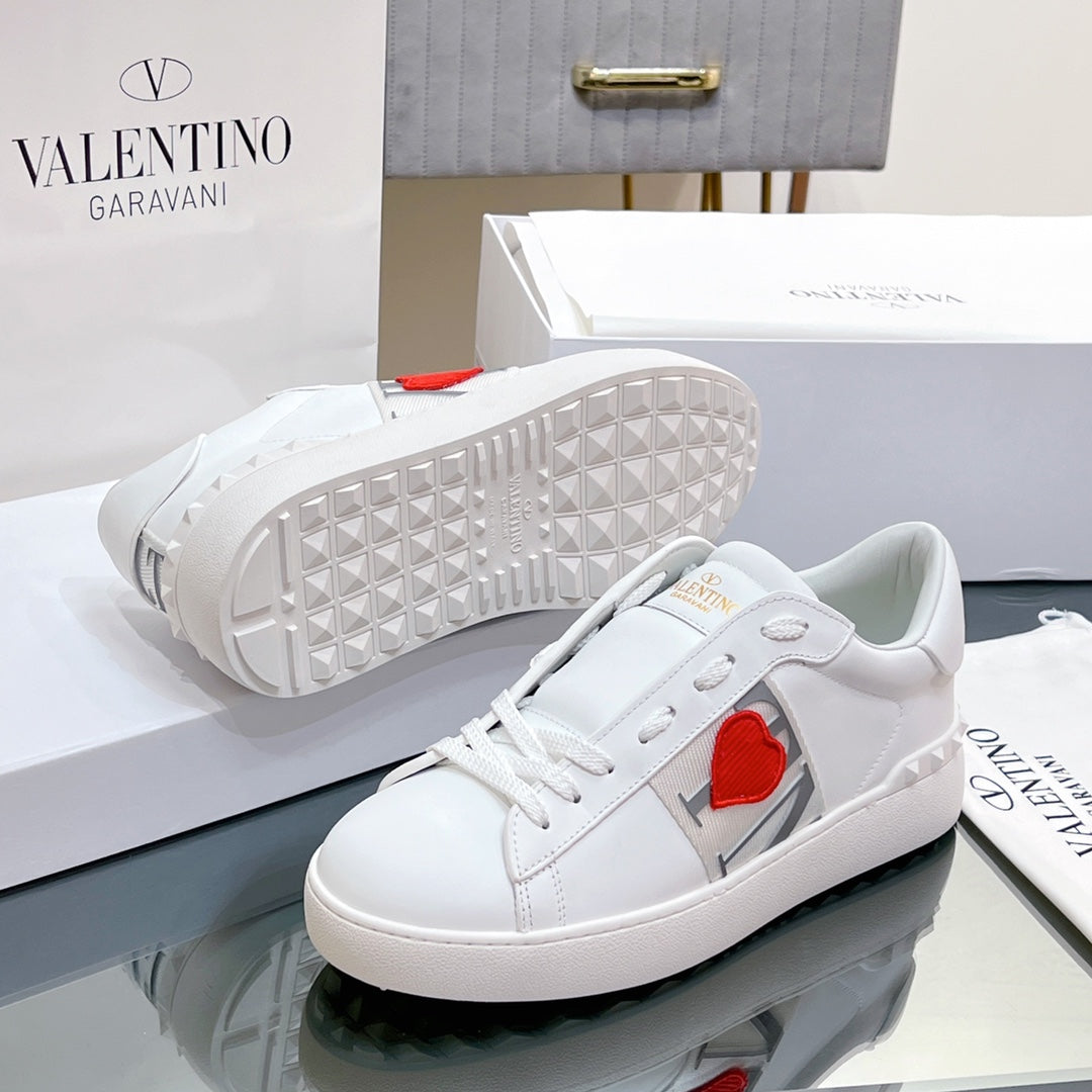 VALENTINO 25S GARAVANI ROCKSTUD UNTITLED SNEAKERS IN WHITE LAMBSKIN - 35