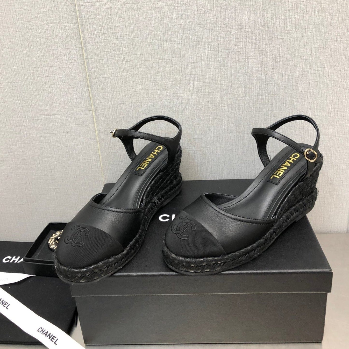 MARY JANE WEDGE BLACK LAMBSKIN - 35