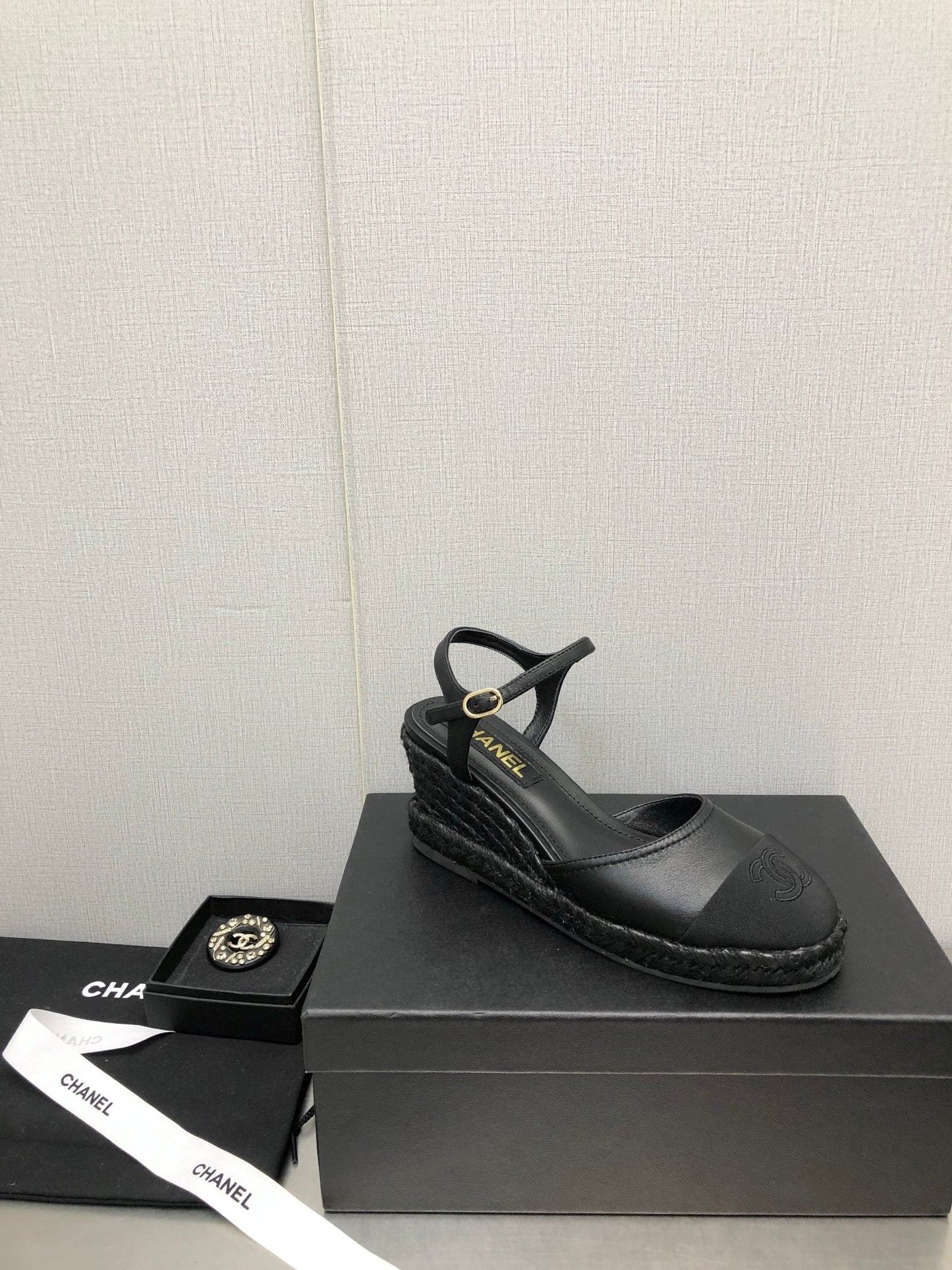 MARY JANE WEDGE BLACK LAMBSKIN - 35