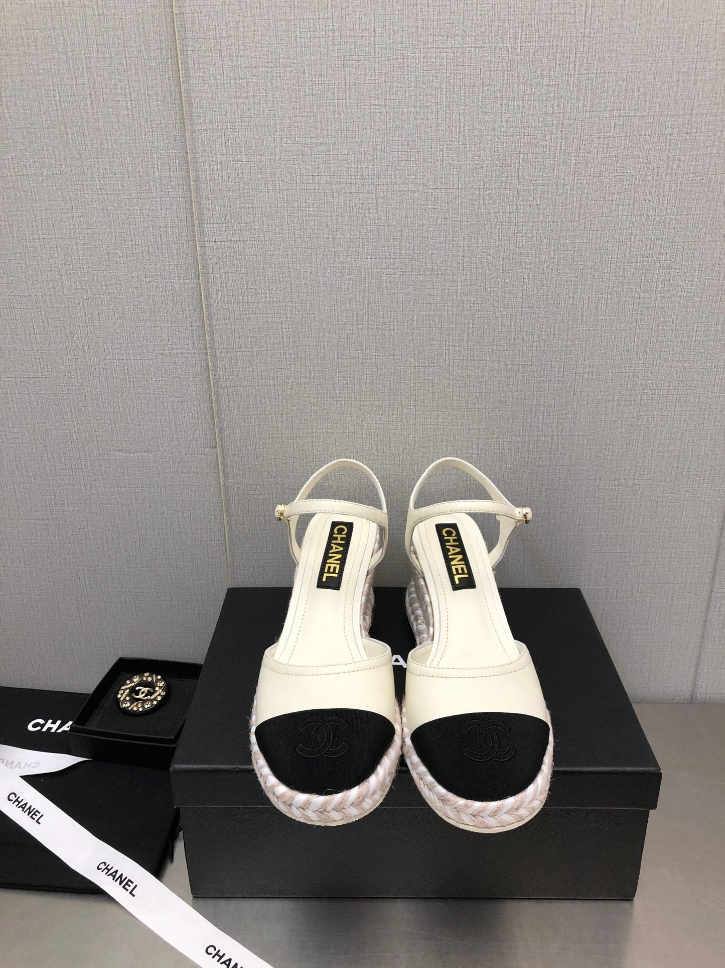 MARY JANE WEDGE WHITE LAMBSKIN - 35