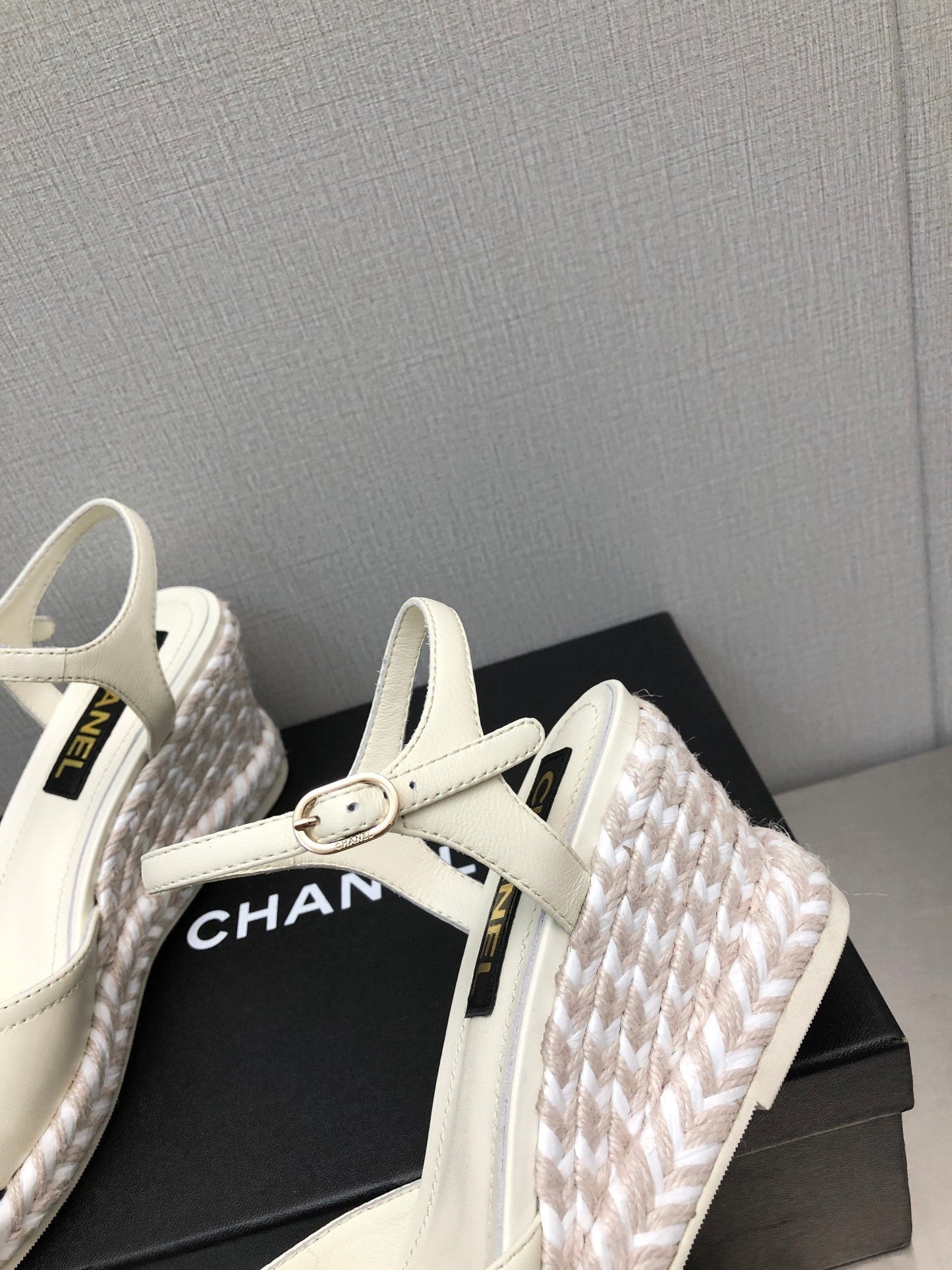 MARY JANE WEDGE WHITE LAMBSKIN - 35