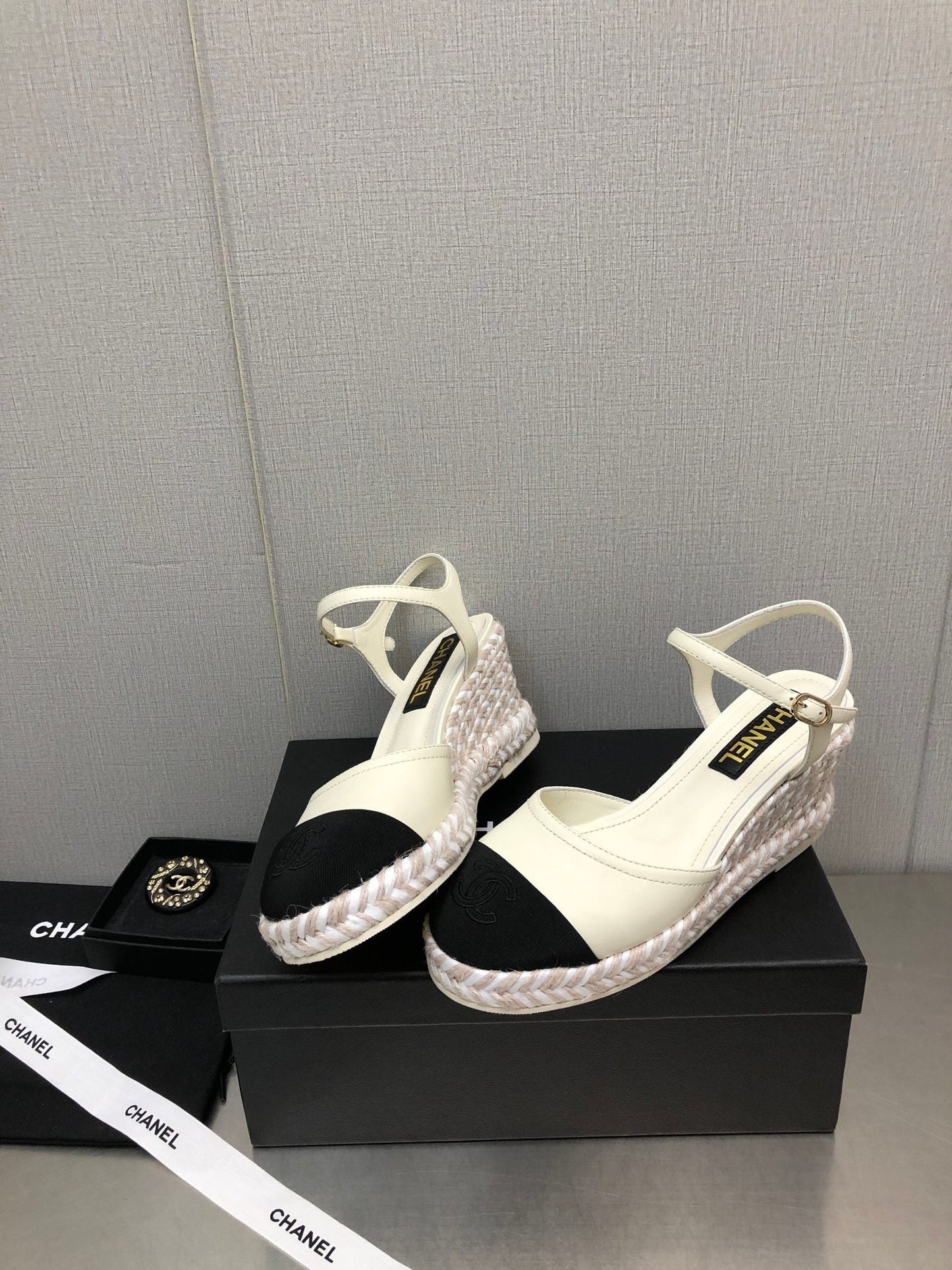 MARY JANE WEDGE WHITE LAMBSKIN - 35