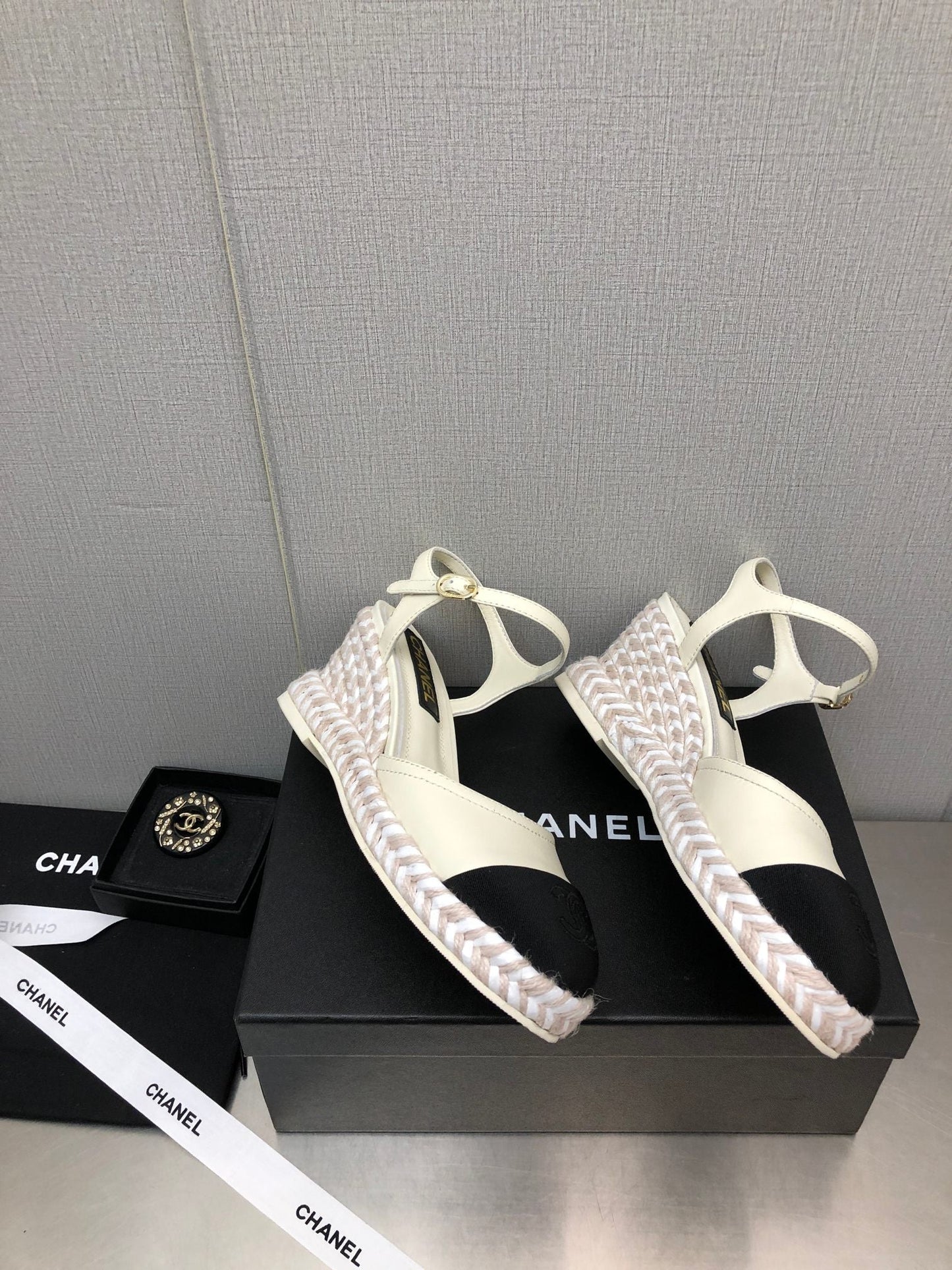 MARY JANE WEDGE WHITE LAMBSKIN - 35