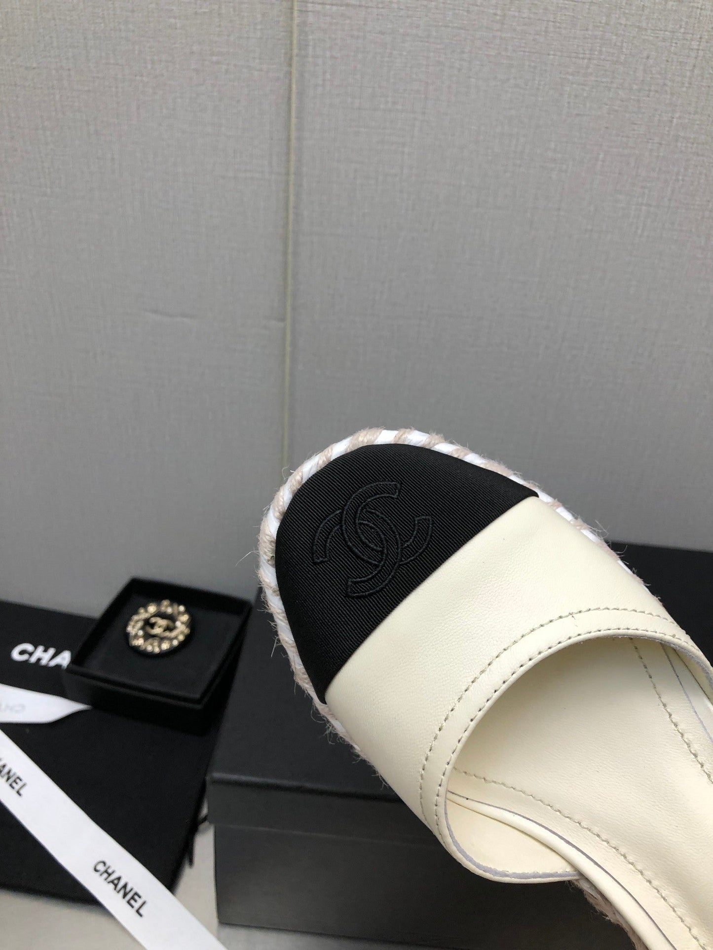 MARY JANE WEDGE WHITE LAMBSKIN - 35