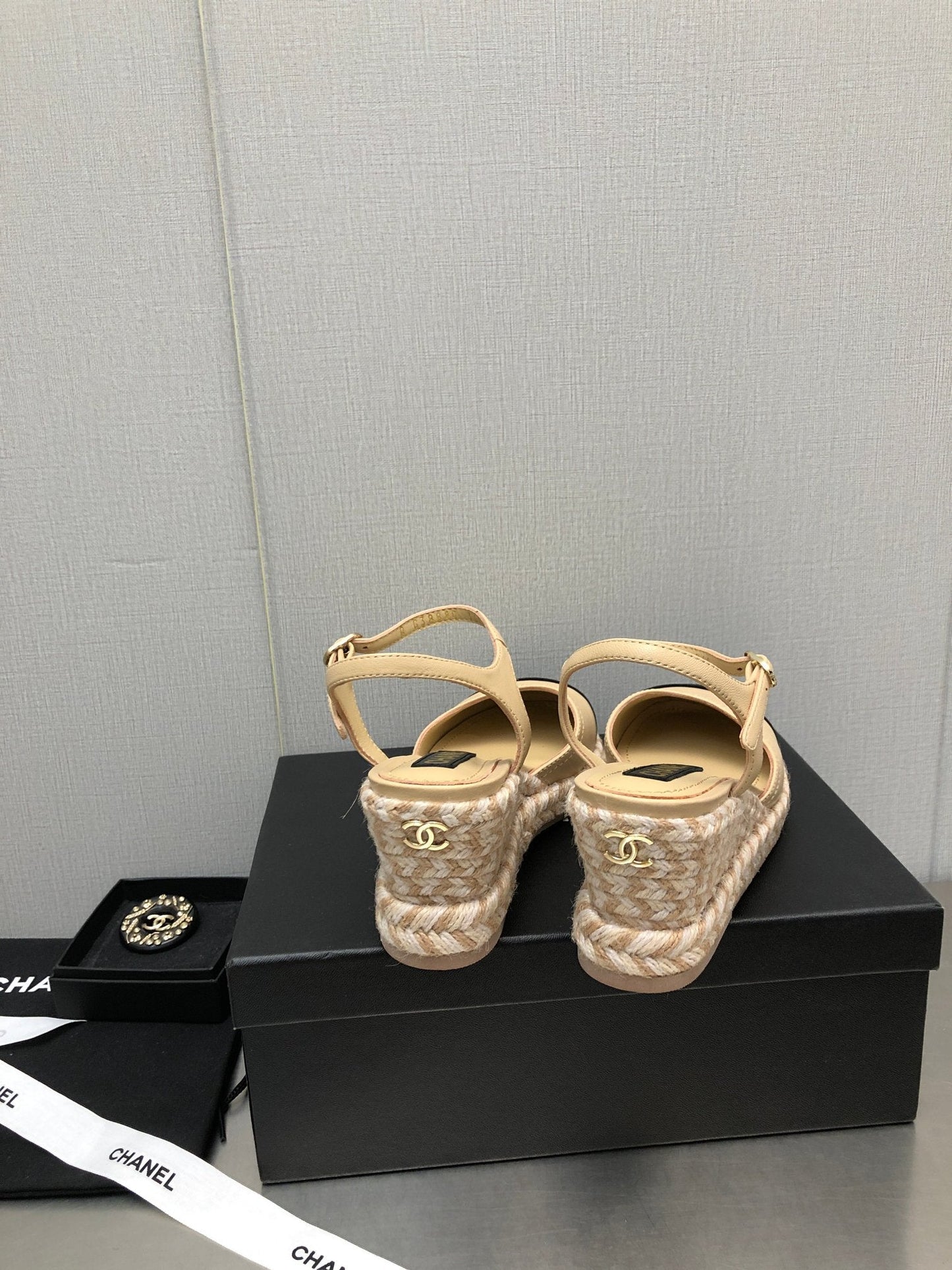 MARY JANE WEDGE BEIGE CREAM LAMBSKIN - 35