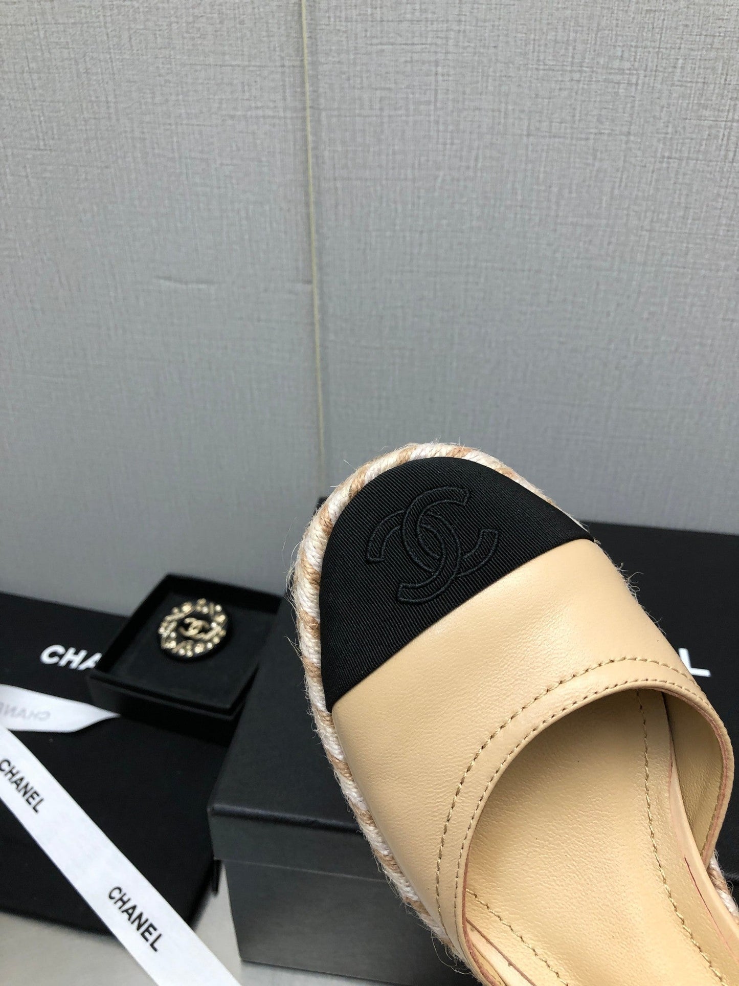 MARY JANE WEDGE BEIGE CREAM LAMBSKIN - 35