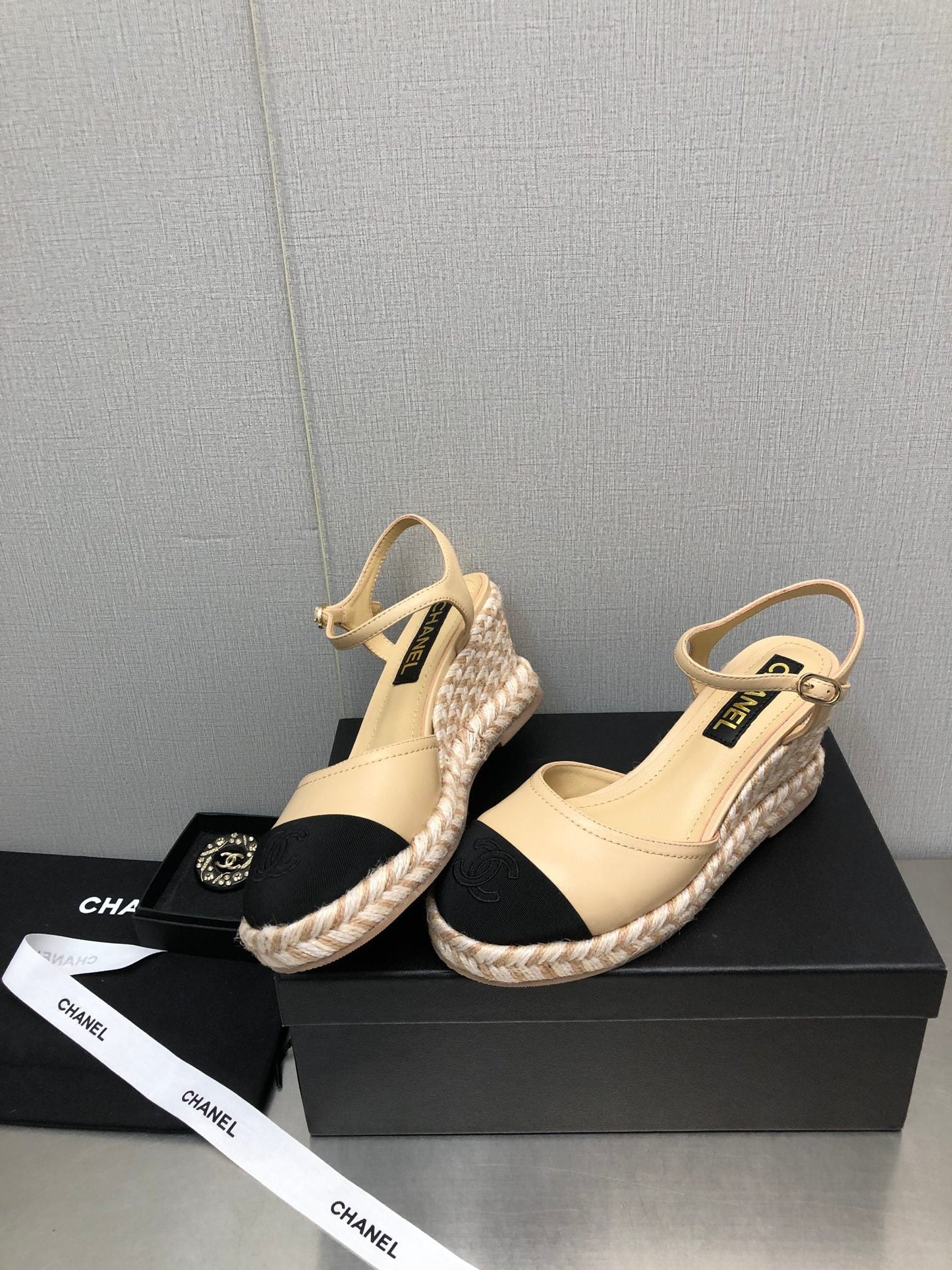 MARY JANE WEDGE BEIGE CREAM LAMBSKIN - 35