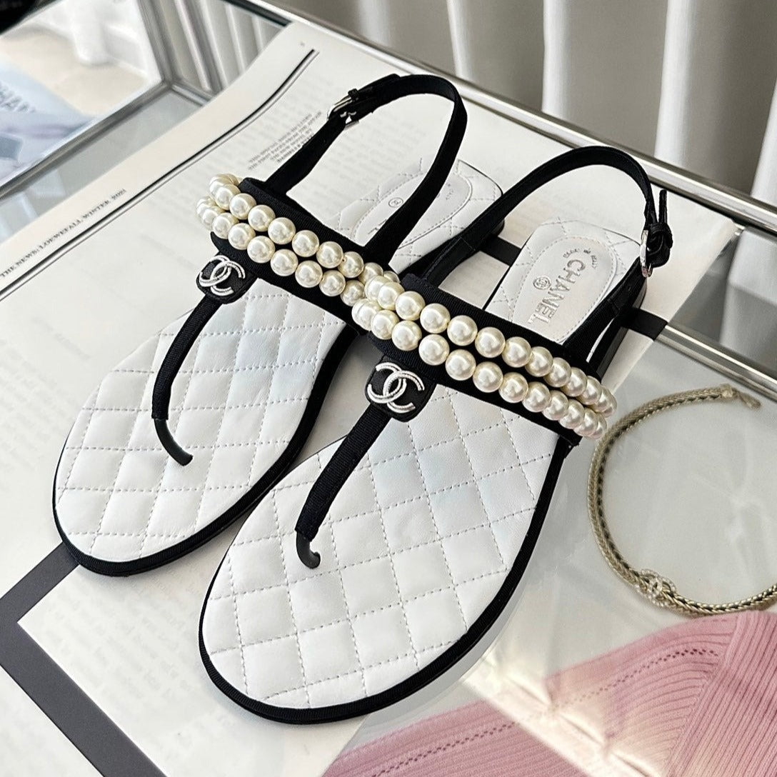 CLASSIC THONG SANDALS PEARL CHAIN IN WHITE LAMBSKIN - 35