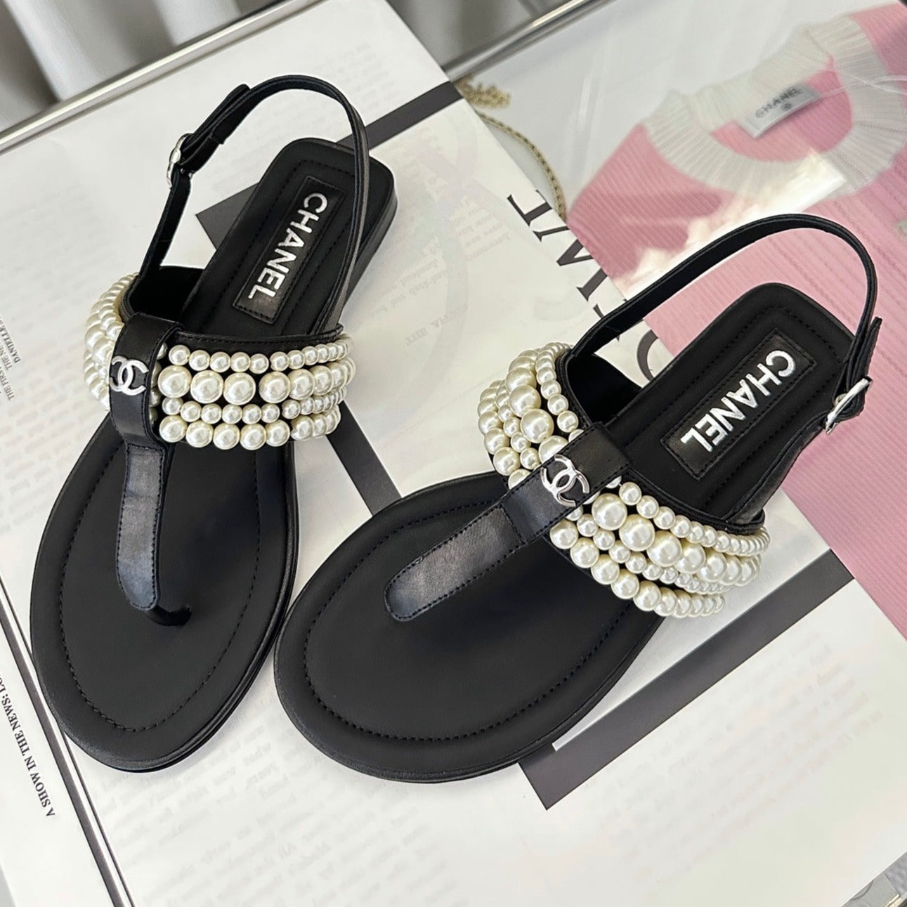CLASSIC THONG SANDALS PEARL CHAIN IN BLACK LAMBSKIN - 35