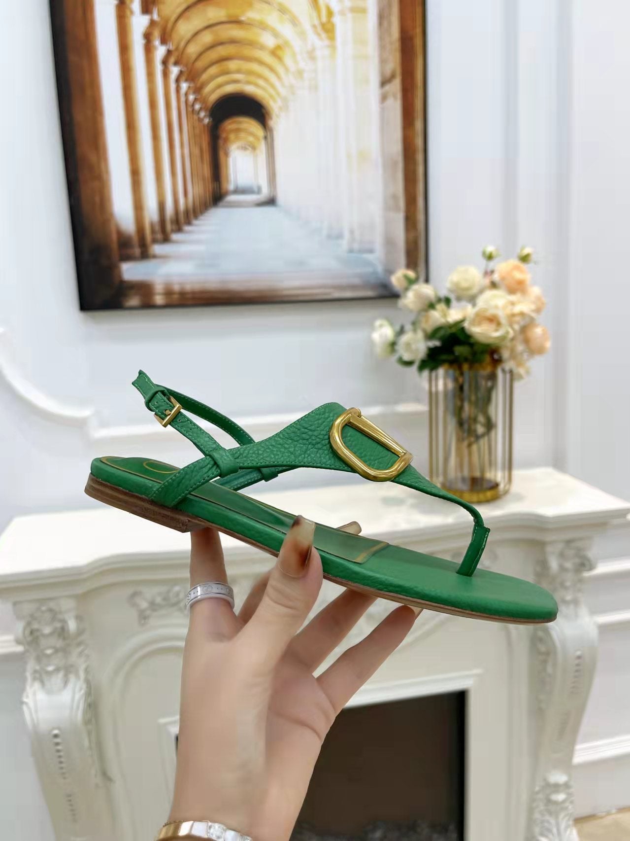 THONG SANDALS IN EMERALD GREEN CALFSKIN WITH GOLD LOGO - 34