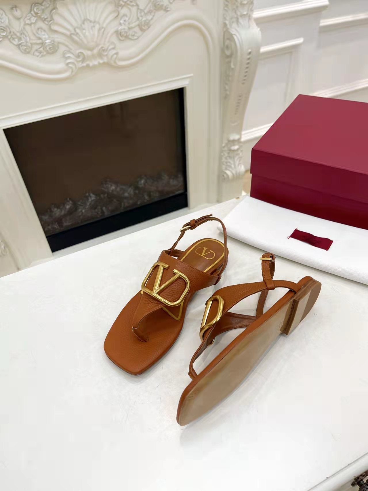 THONG SANDALS IN BRONZE BROWN CALFSKIN WITH GOLD LOGO - 34
