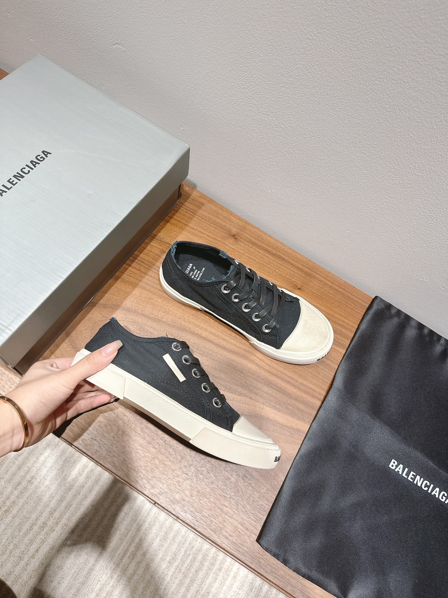 BALENCIAGA 25S SNEAKER IN BLACK CANVAS - 35