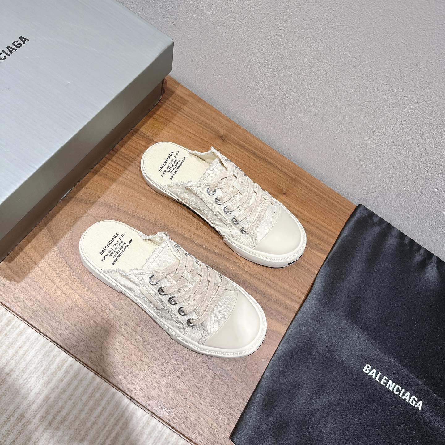 BALENCIAGA 25S SPORT CLOGS IN CREAM WHITE CANVAS - 35