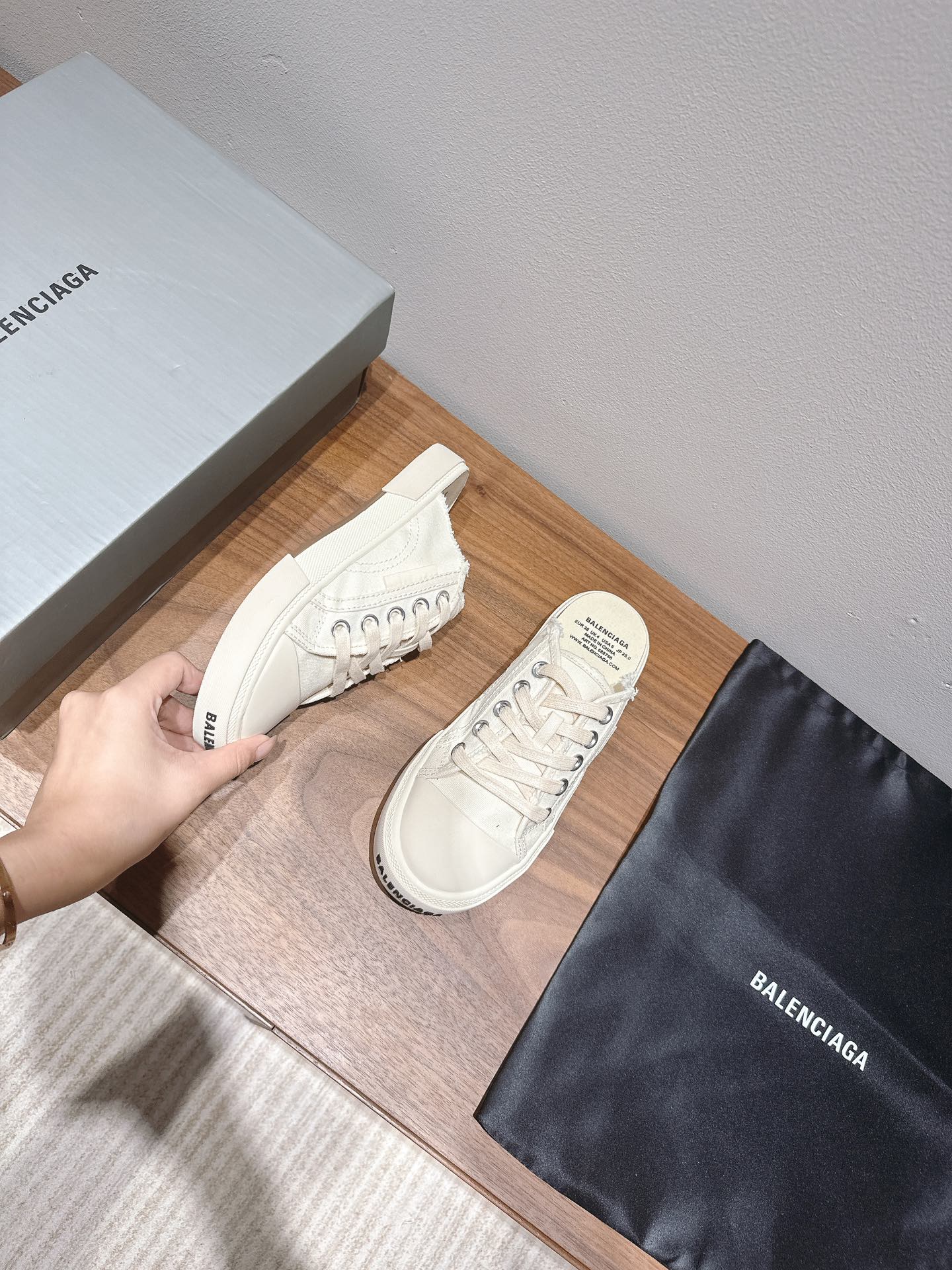 BALENCIAGA 25S SPORT CLOGS IN CREAM WHITE CANVAS - 35