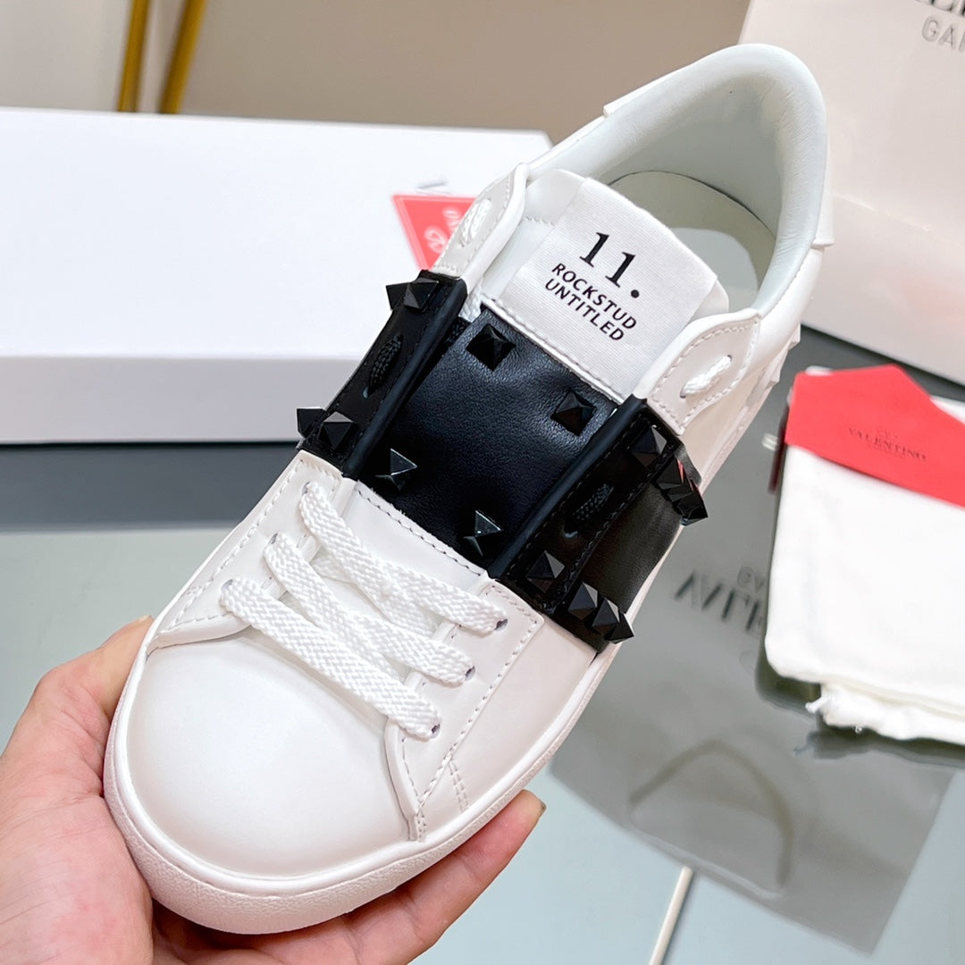 VALENTINO 25S GARAVANI ROCKSTUD UNTITLED STUDDED SNEAKERS IN WHITE MIX BLACK LAMBSKIN - 35