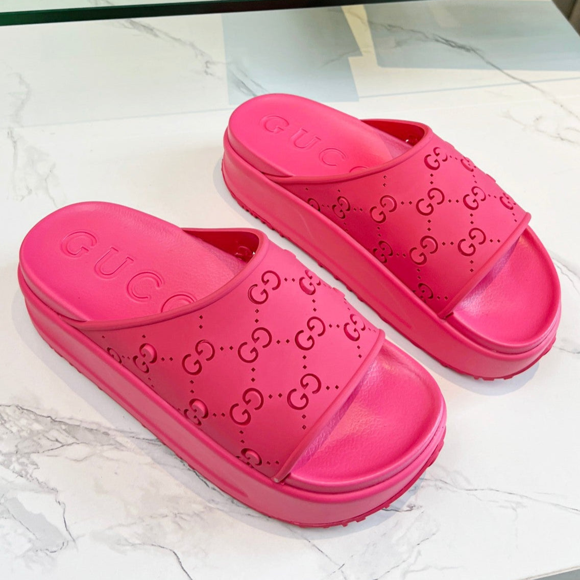 PLATFORM SANDALS IN BRIGHT PINK MONOGRAM IMPORTED TPU - 35