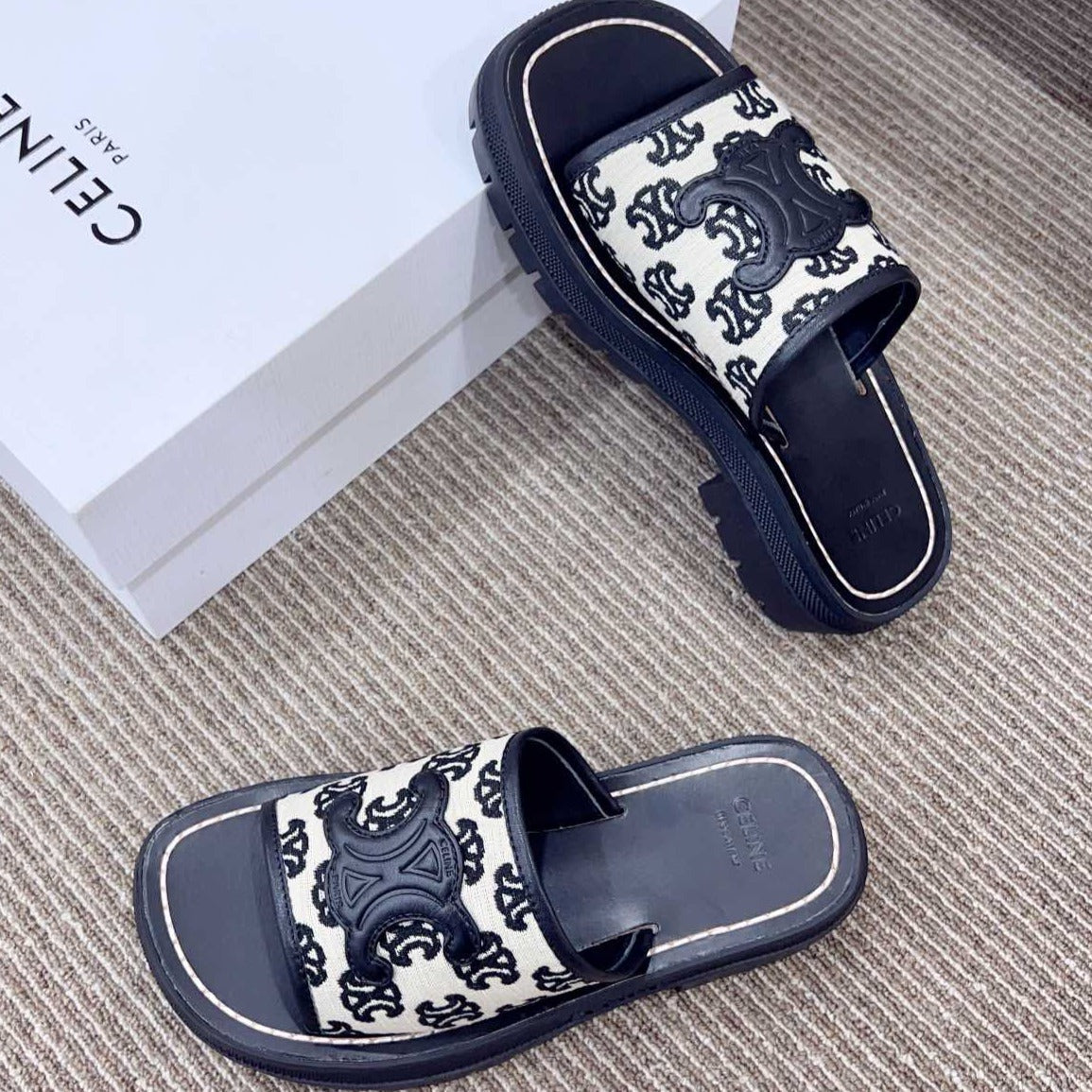 LEA TRIOMPHE PLATFORM SLIDES WOMEN VEGETABLE TANNED CALFSKIN BLACK/WHITE - 35