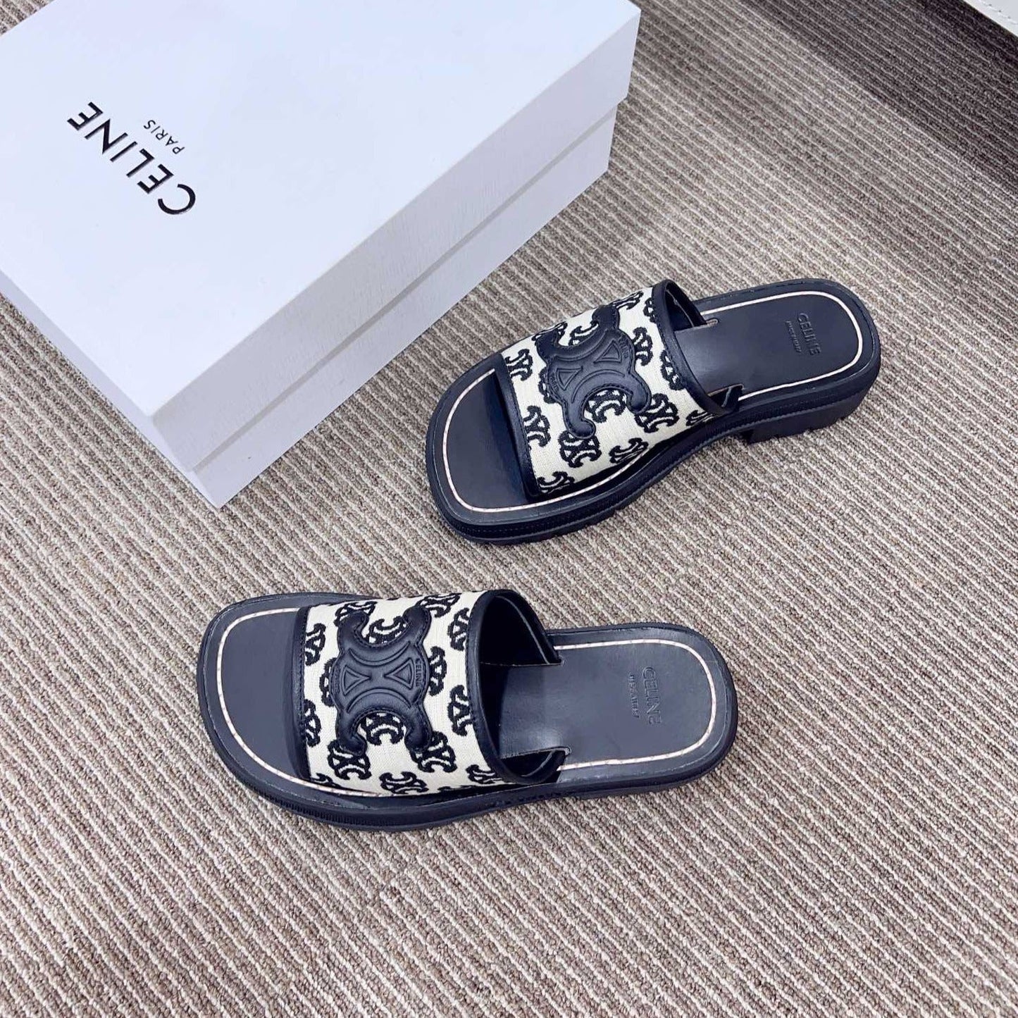 LEA TRIOMPHE PLATFORM SLIDES WOMEN VEGETABLE TANNED CALFSKIN BLACK/WHITE - 35