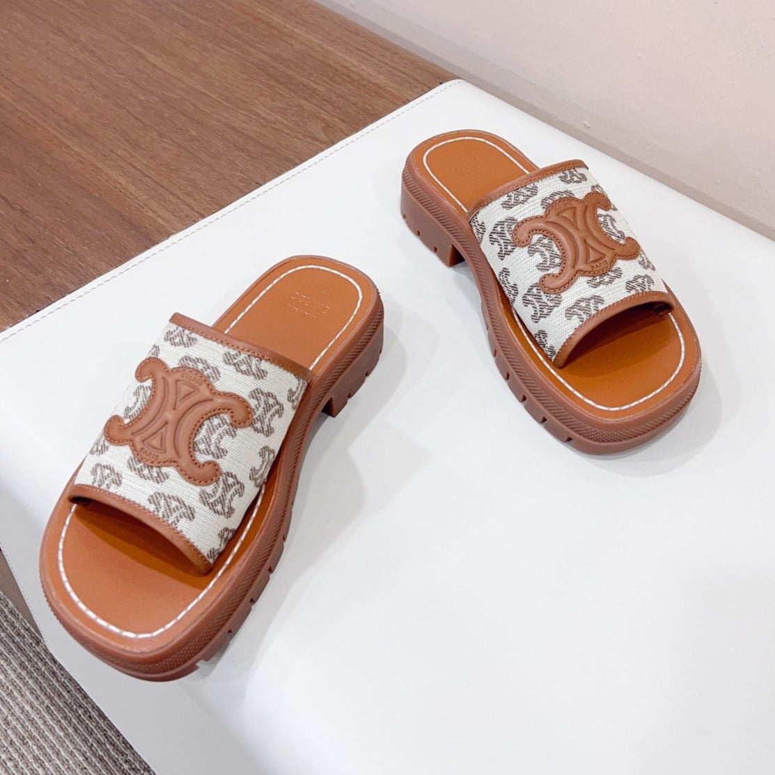 LEA TRIOMPHE PLATFORM SLIDES WOMEN VEGETABLE TANNED CALFSKIN BROWN/WHITE - 35