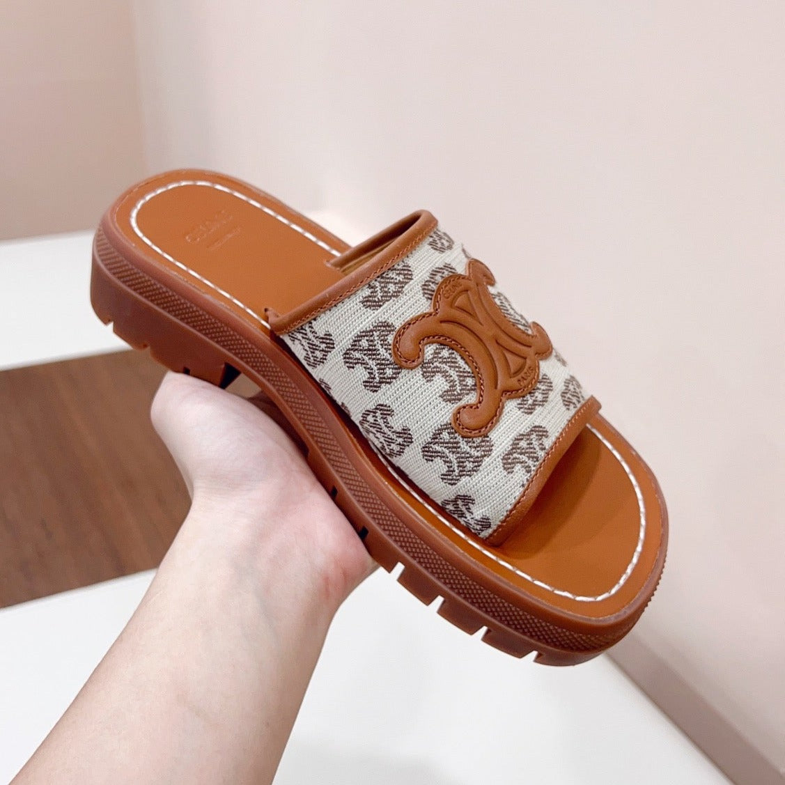 LEA TRIOMPHE PLATFORM SLIDES WOMEN VEGETABLE TANNED CALFSKIN BROWN/WHITE - 35
