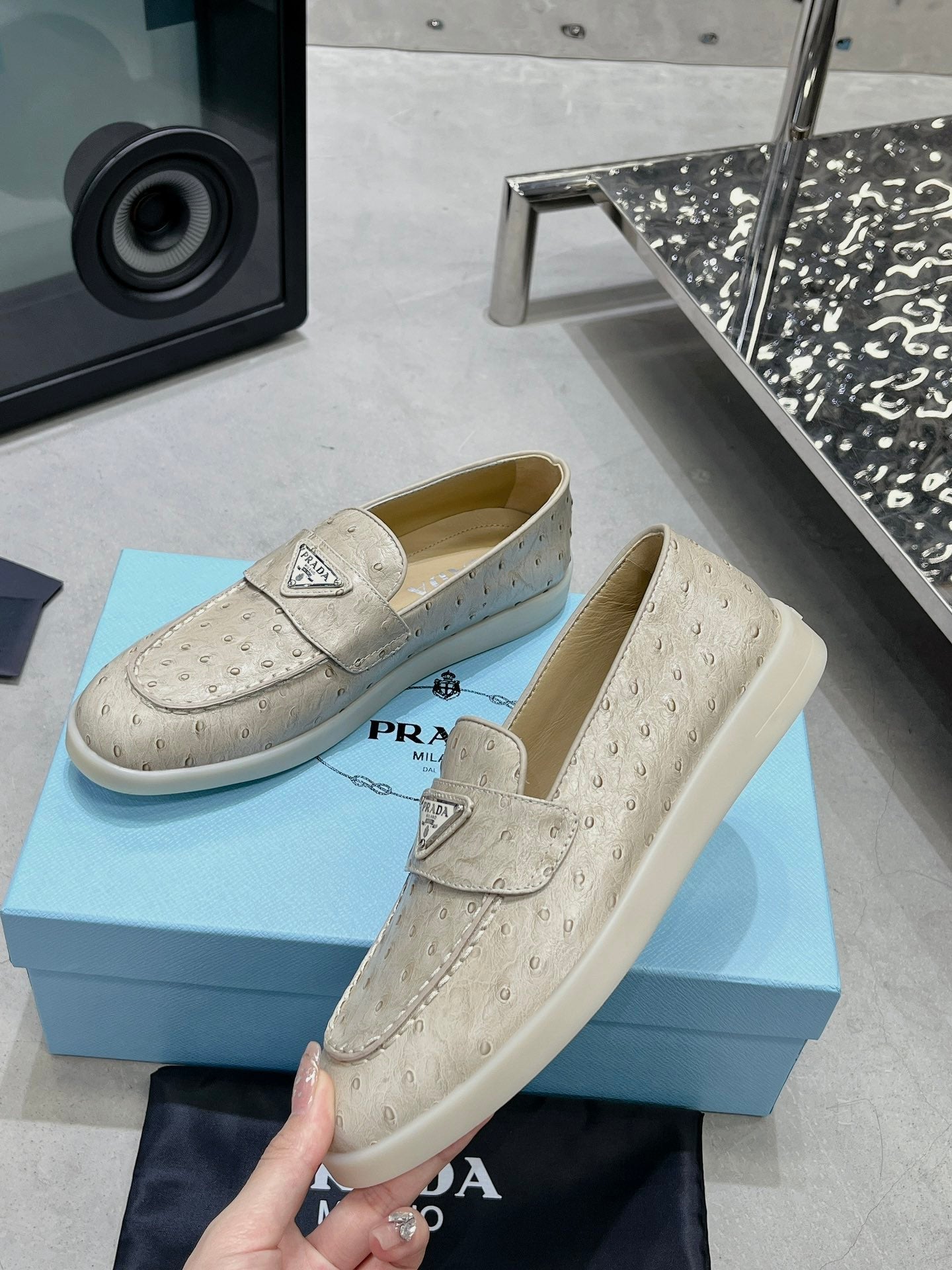 PRA OSTRICH PATTERN LOAFERS CREAMY WHITE CALFSKIN - 35