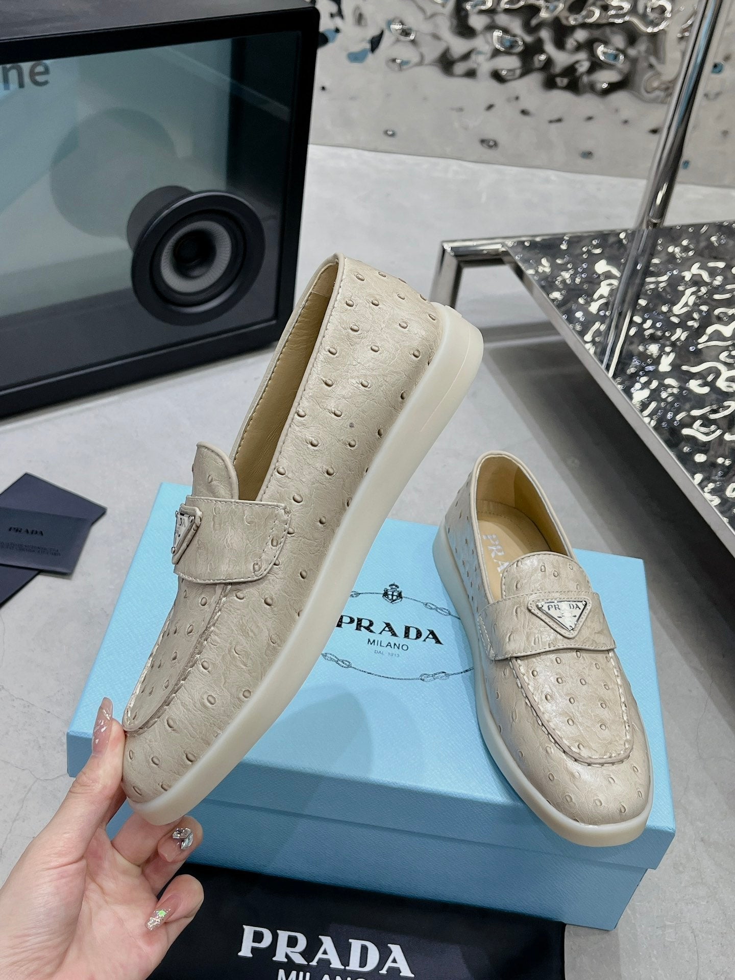 PRA OSTRICH PATTERN LOAFERS CREAMY WHITE CALFSKIN - 35
