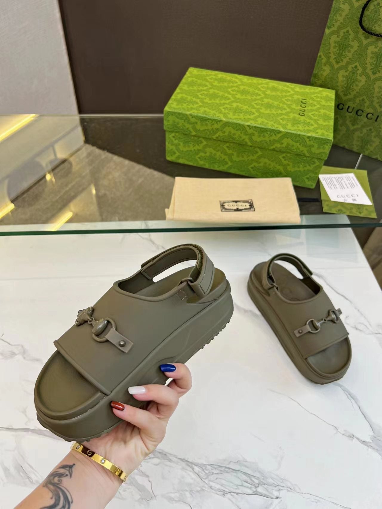 HORSEBIT FLATFORM SANDAL 5 CM IN ARMY GREEN IMPORTED TPU - 35