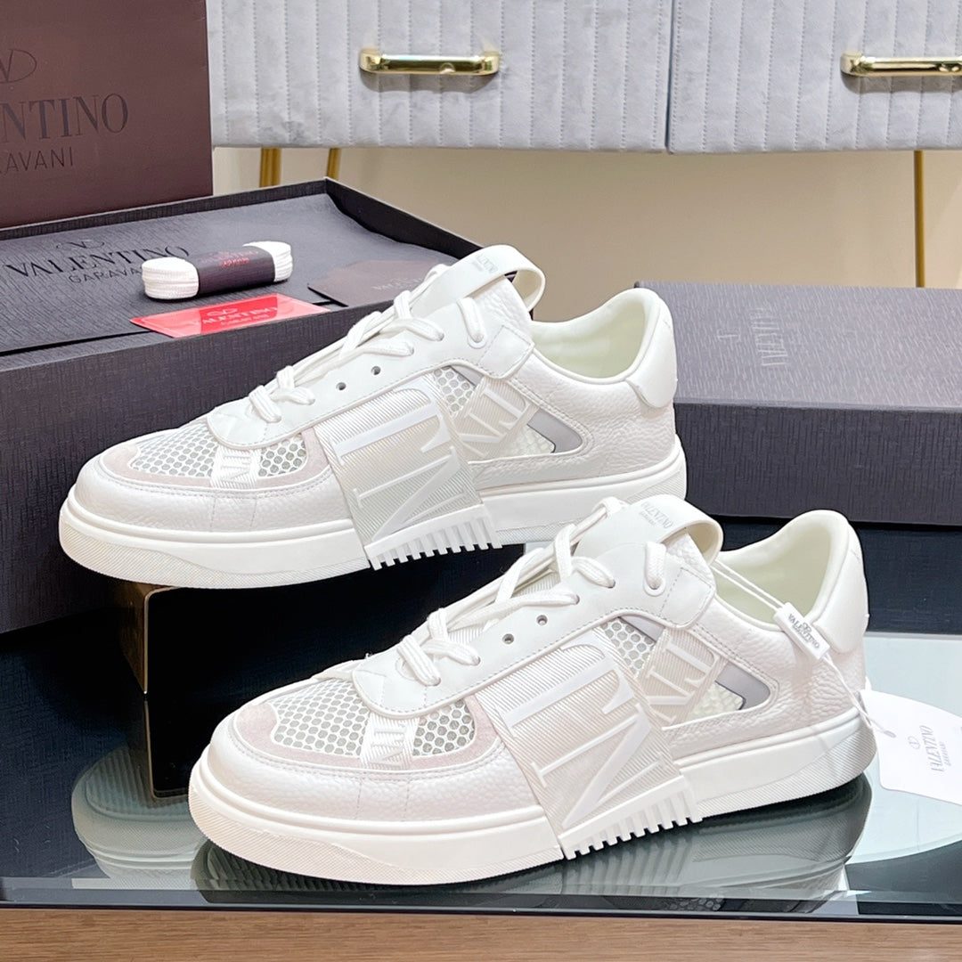 VALENTINO 25S GARAVANI VL7N SNEAKERS IN WHITE LAMBSKIN - 35