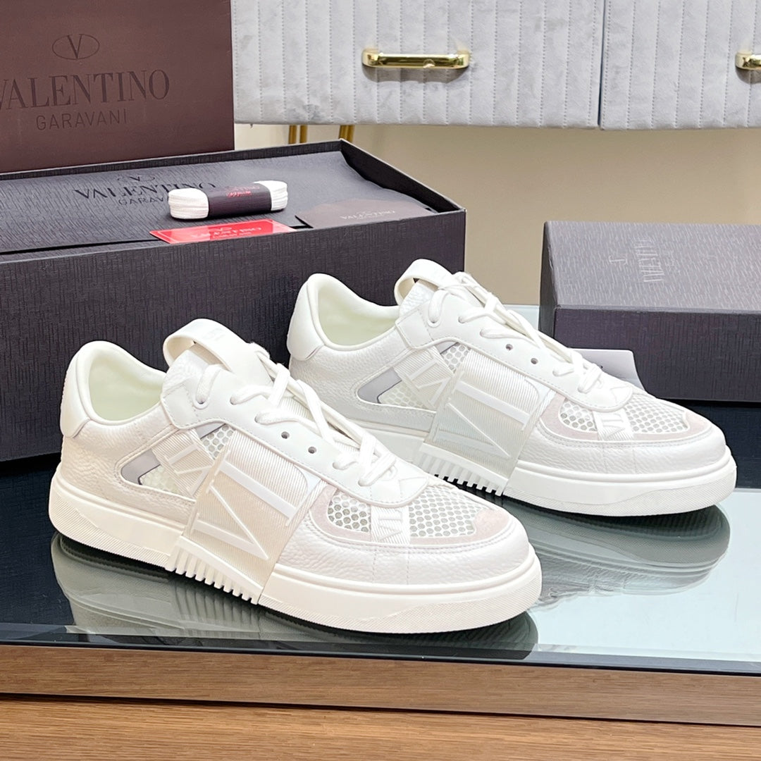 VALENTINO 25S GARAVANI VL7N SNEAKERS IN WHITE LAMBSKIN - 35