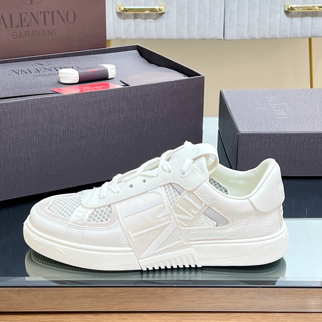 VALENTINO 25S GARAVANI VL7N SNEAKERS IN WHITE LAMBSKIN - 35
