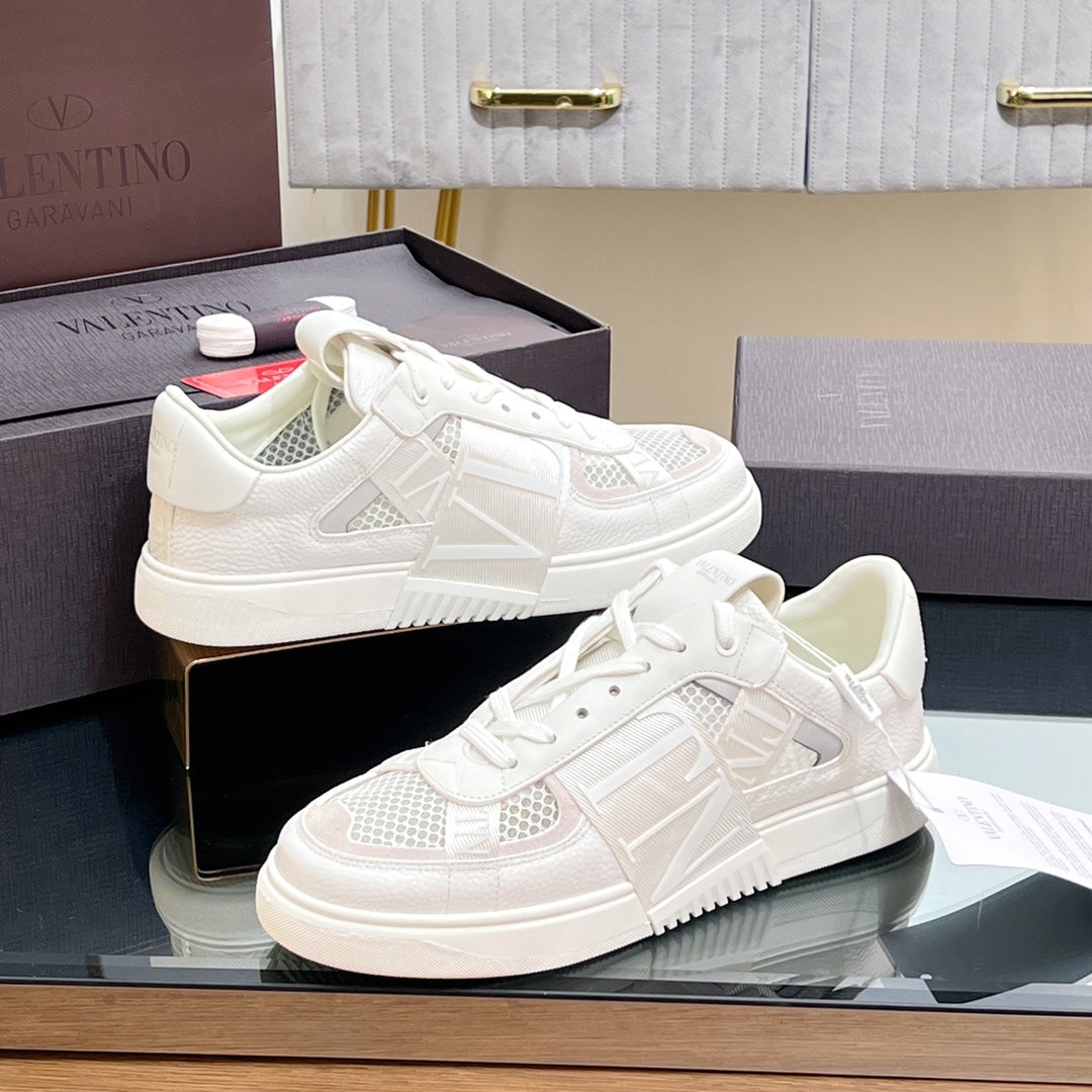 VALENTINO 25S GARAVANI VL7N SNEAKERS IN WHITE LAMBSKIN - 35